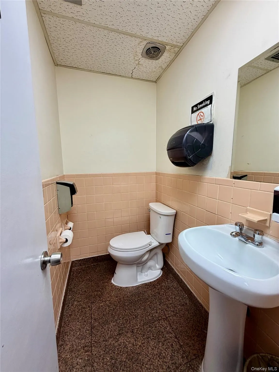 57 Broadway, Oyster Bay, NY, ,Commercial Lease,For Rent,Broadway,0,1030690 57 Broadway, Oyster Bay, NY, ,Commercial Lease,For Rent,Broadway,0,1030690