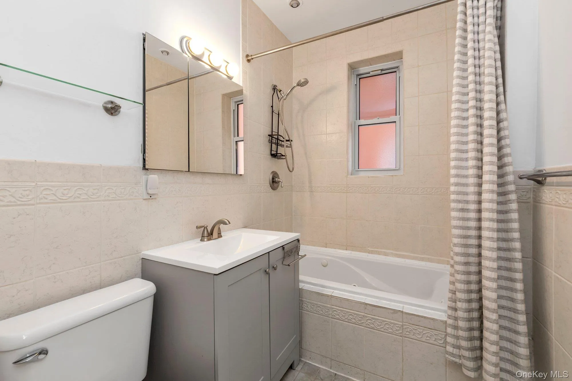55 Grand Avenue, Hempstead, NY, 2 Bedrooms Bedrooms, 5 Rooms Rooms,1 BathroomBathrooms,Residential,For Rent,Grand,0,1030693 55 Grand Avenue, Hempstead, NY, 2 Bedrooms Bedrooms, 5 Rooms Rooms,1 BathroomBathrooms,Residential,For Rent,Grand,0,1030693