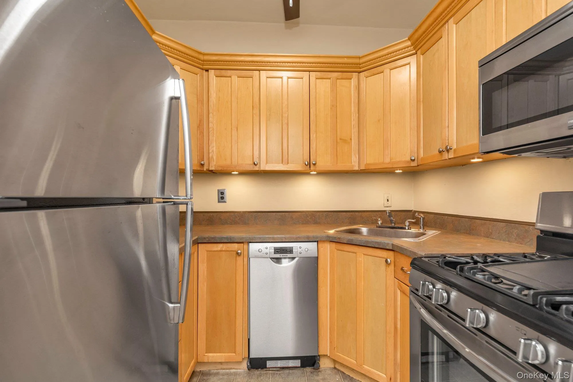 55 Grand Avenue, Hempstead, NY, 2 Bedrooms Bedrooms, 5 Rooms Rooms,1 BathroomBathrooms,Residential,For Rent,Grand,0,1030693 55 Grand Avenue, Hempstead, NY, 2 Bedrooms Bedrooms, 5 Rooms Rooms,1 BathroomBathrooms,Residential,For Rent,Grand,0,1030693