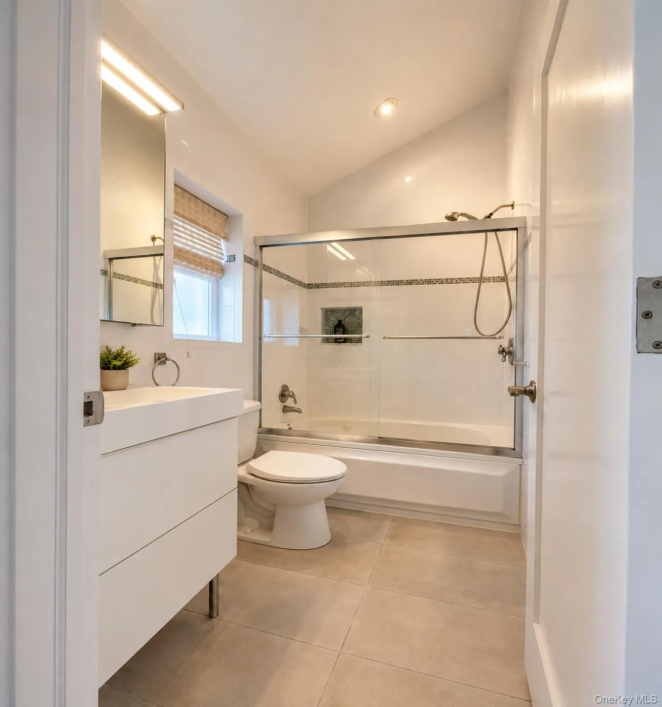 50 Eweler Avenue, Hempstead, NY, 4 Bedrooms Bedrooms, 10 Rooms Rooms,3 BathroomsBathrooms,Residential,For Rent,Eweler,0,1030697 50 Eweler Avenue, Hempstead, NY, 4 Bedrooms Bedrooms, 10 Rooms Rooms,3 BathroomsBathrooms,Residential,For Rent,Eweler,0,1030697