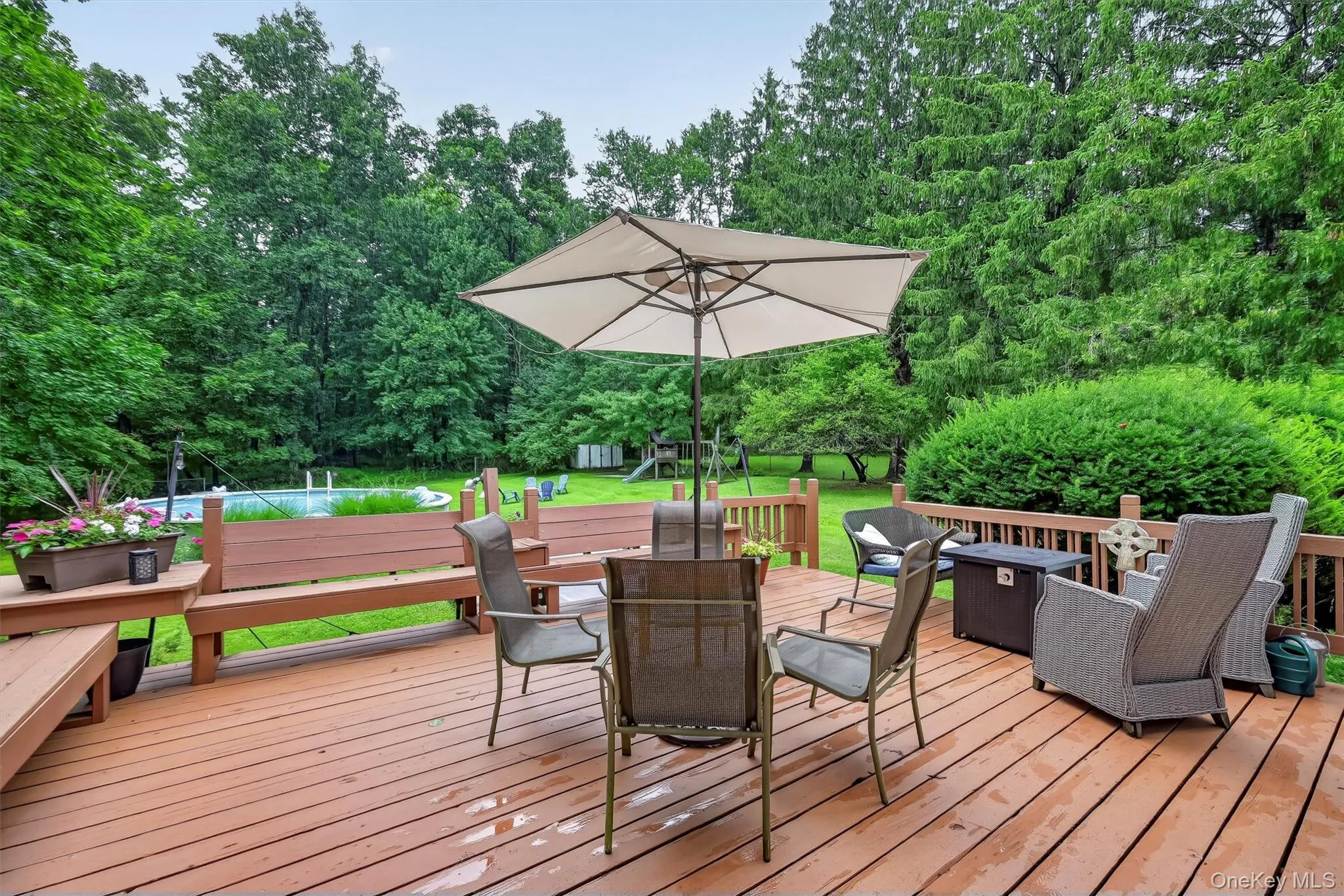 rear deck with perimeter seating rear deck with perimeter seating