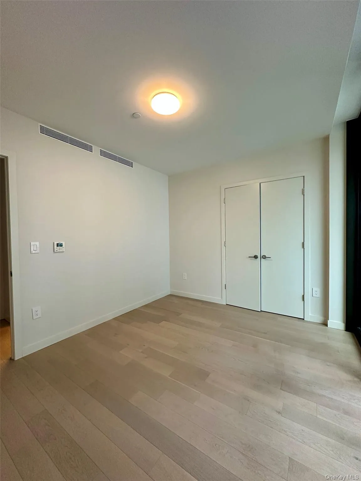 131-02 A 40th Road, New York, NY, 1 Bedroom Bedrooms, 2 Rooms Rooms,1 BathroomBathrooms,Residential Lease,For Rent,40th,0,1030713 131-02 A 40th Road, New York, NY, 1 Bedroom Bedrooms, 2 Rooms Rooms,1 BathroomBathrooms,Residential Lease,For Rent,40th,0,1030713