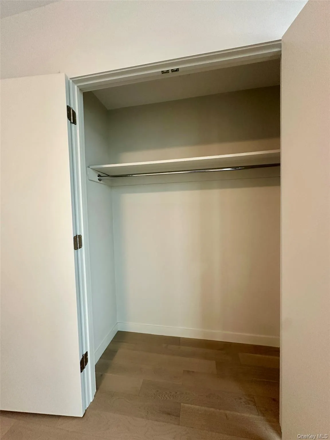 131-02 A 40th Road, New York, NY, 1 Bedroom Bedrooms, 2 Rooms Rooms,1 BathroomBathrooms,Residential Lease,For Rent,40th,0,1030713 131-02 A 40th Road, New York, NY, 1 Bedroom Bedrooms, 2 Rooms Rooms,1 BathroomBathrooms,Residential Lease,For Rent,40th,0,1030713