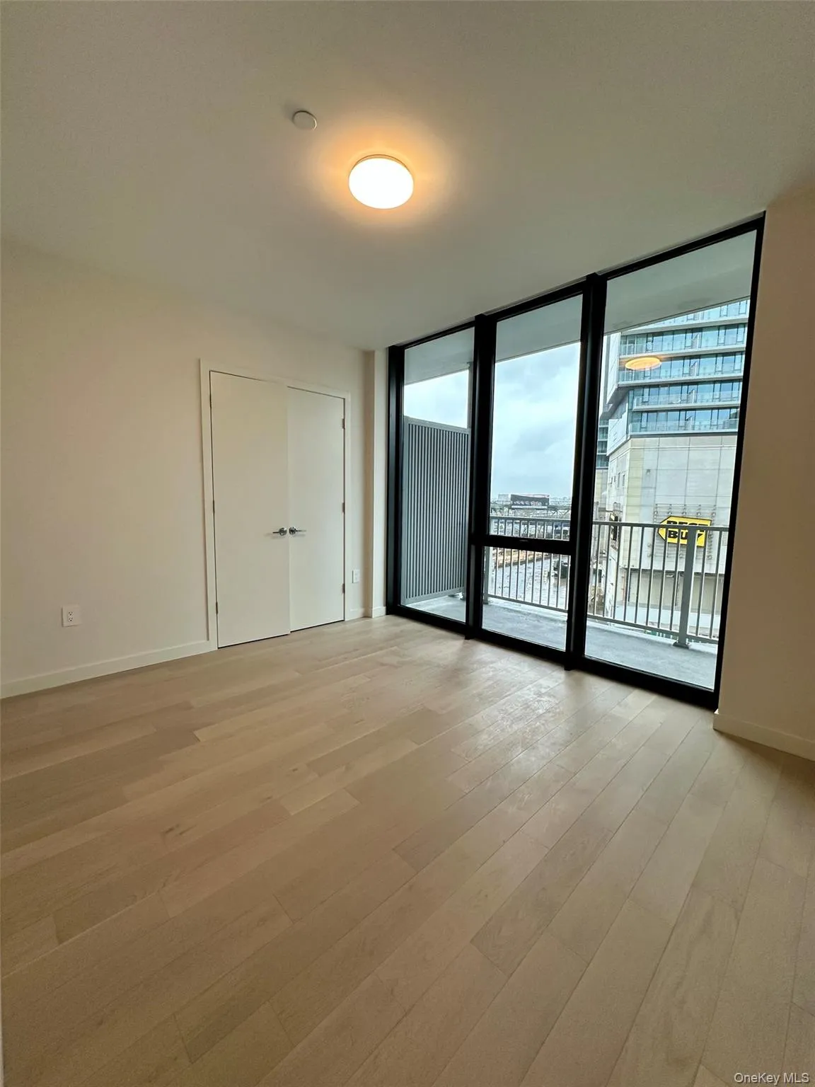 131-02 A 40th Road, New York, NY, 1 Bedroom Bedrooms, 2 Rooms Rooms,1 BathroomBathrooms,Residential Lease,For Rent,40th,0,1030713 131-02 A 40th Road, New York, NY, 1 Bedroom Bedrooms, 2 Rooms Rooms,1 BathroomBathrooms,Residential Lease,For Rent,40th,0,1030713
