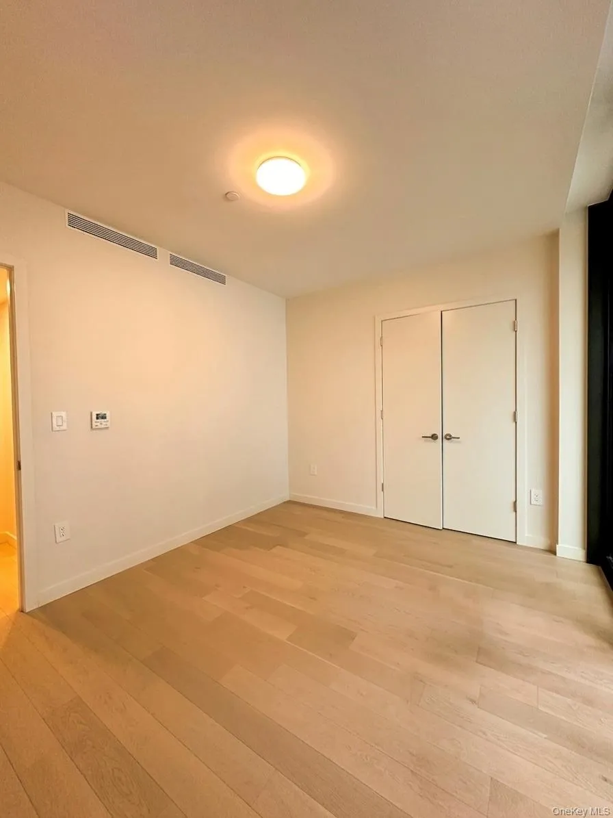 131-02 A 40th Road, New York, NY, 1 Bedroom Bedrooms, 2 Rooms Rooms,1 BathroomBathrooms,Residential Lease,For Rent,40th,0,1030713 131-02 A 40th Road, New York, NY, 1 Bedroom Bedrooms, 2 Rooms Rooms,1 BathroomBathrooms,Residential Lease,For Rent,40th,0,1030713