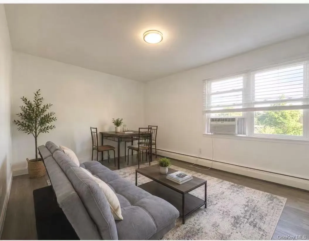 37 Magnolia Avenue, North Hempstead, NY, 4 Bedrooms Bedrooms, 8 Rooms Rooms,2 BathroomsBathrooms,Residential,For Rent,Magnolia,0,1030717 37 Magnolia Avenue, North Hempstead, NY, 4 Bedrooms Bedrooms, 8 Rooms Rooms,2 BathroomsBathrooms,Residential,For Rent,Magnolia,0,1030717