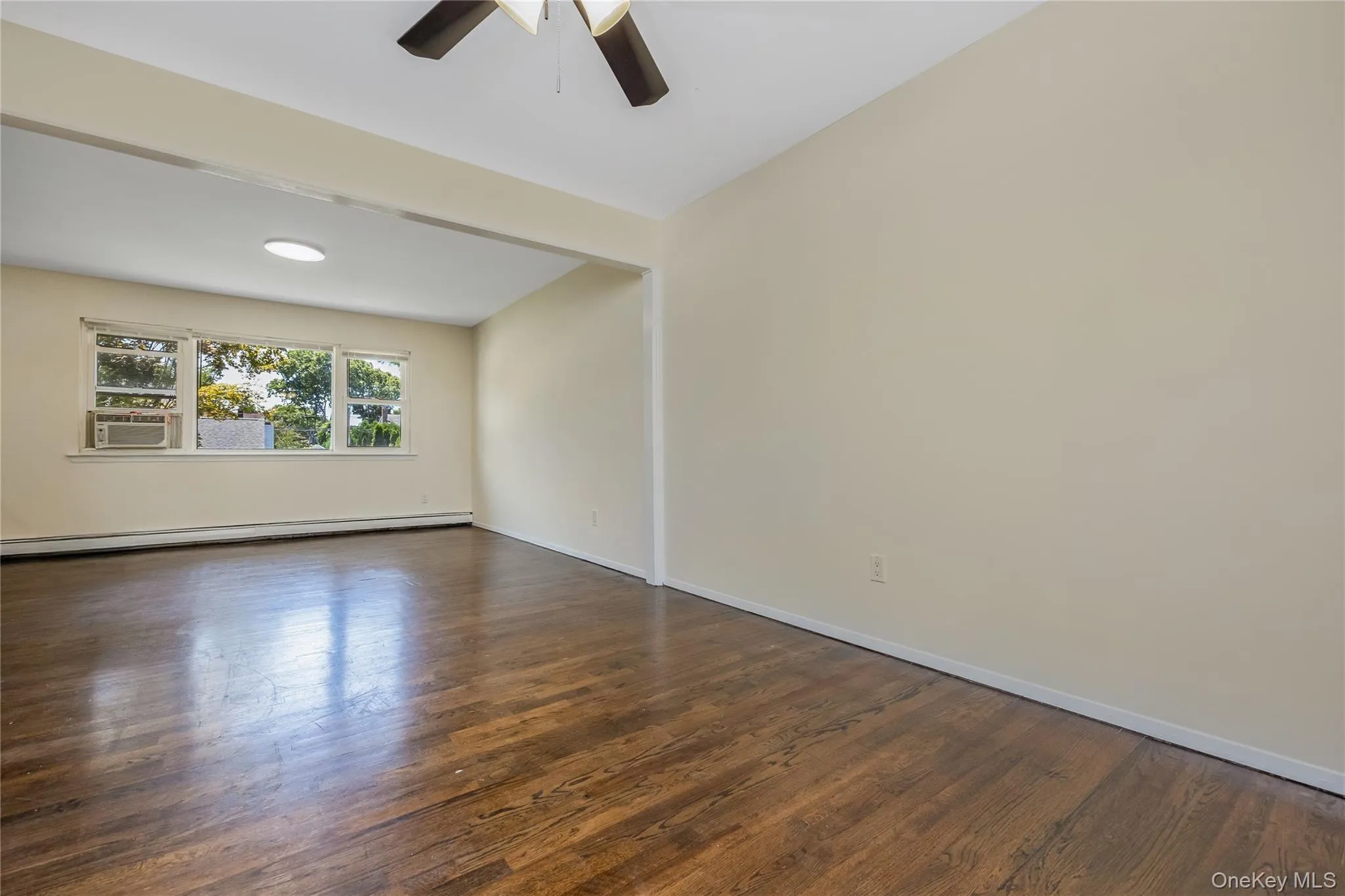 27 Morton Street, Brookhaven, NY, 5 Bedrooms Bedrooms, 11 Rooms Rooms,2 BathroomsBathrooms,Residential,For Rent,Morton,0,1030720 27 Morton Street, Brookhaven, NY, 5 Bedrooms Bedrooms, 11 Rooms Rooms,2 BathroomsBathrooms,Residential,For Rent,Morton,0,1030720