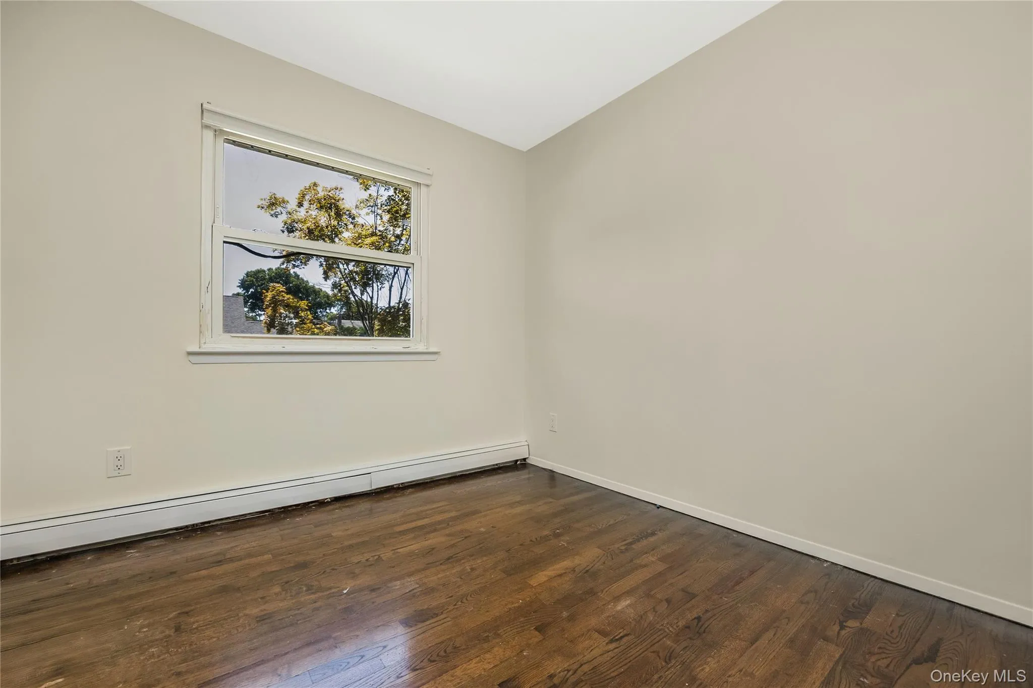 27 Morton Street, Brookhaven, NY, 5 Bedrooms Bedrooms, 11 Rooms Rooms,2 BathroomsBathrooms,Residential,For Rent,Morton,0,1030720 27 Morton Street, Brookhaven, NY, 5 Bedrooms Bedrooms, 11 Rooms Rooms,2 BathroomsBathrooms,Residential,For Rent,Morton,0,1030720