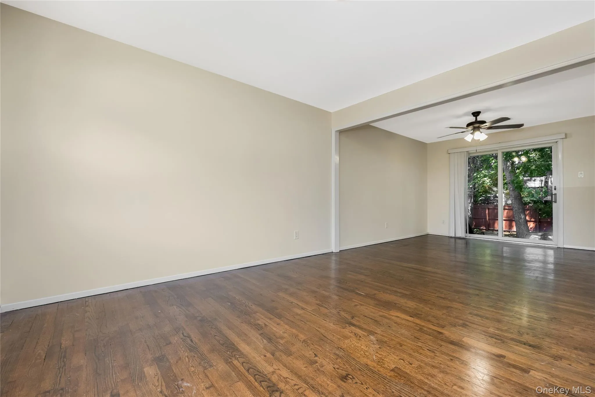 27 Morton Street, Brookhaven, NY, 5 Bedrooms Bedrooms, 11 Rooms Rooms,2 BathroomsBathrooms,Residential,For Rent,Morton,0,1030720 27 Morton Street, Brookhaven, NY, 5 Bedrooms Bedrooms, 11 Rooms Rooms,2 BathroomsBathrooms,Residential,For Rent,Morton,0,1030720