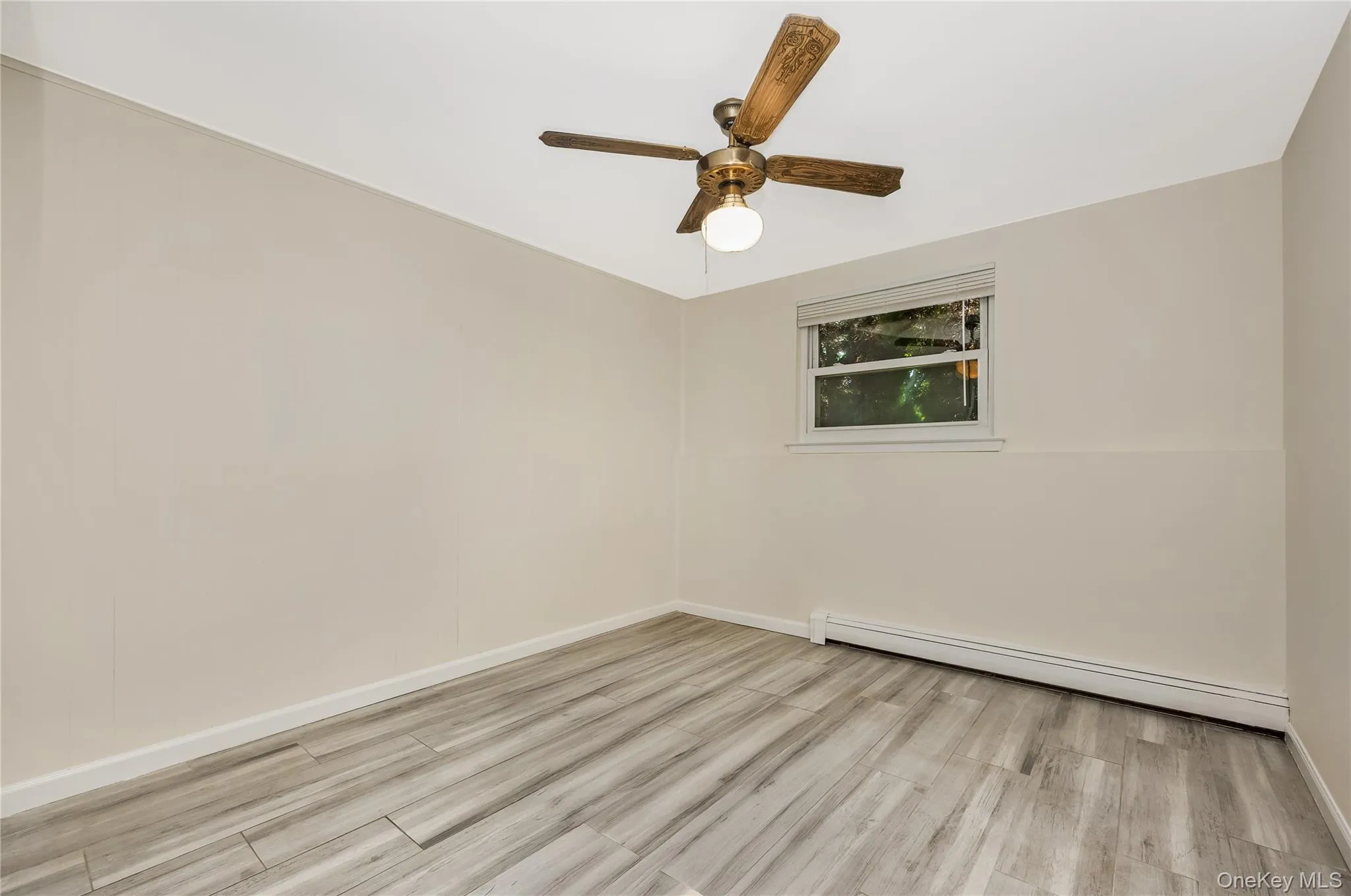 27 Morton Street, Brookhaven, NY, 5 Bedrooms Bedrooms, 11 Rooms Rooms,2 BathroomsBathrooms,Residential,For Rent,Morton,0,1030720 27 Morton Street, Brookhaven, NY, 5 Bedrooms Bedrooms, 11 Rooms Rooms,2 BathroomsBathrooms,Residential,For Rent,Morton,0,1030720