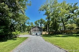 6 Pond View Drive, Riverhead, NY, 4 Bedrooms Bedrooms, 10 Rooms Rooms,3 BathroomsBathrooms,Residential,For Rent,Pond View,0,1030722 6 Pond View Drive, Riverhead, NY, 4 Bedrooms Bedrooms, 10 Rooms Rooms,3 BathroomsBathrooms,Residential,For Rent,Pond View,0,1030722