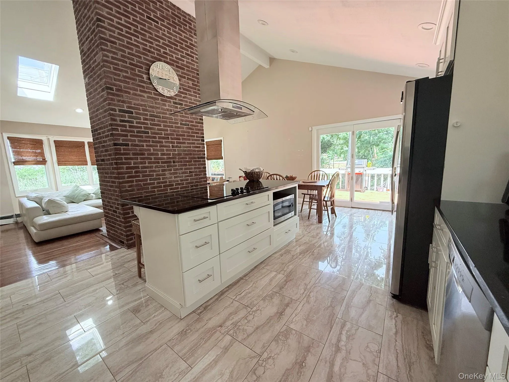 6 Pond View Drive, Riverhead, NY, 4 Bedrooms Bedrooms, 10 Rooms Rooms,3 BathroomsBathrooms,Residential,For Rent,Pond View,0,1030722 6 Pond View Drive, Riverhead, NY, 4 Bedrooms Bedrooms, 10 Rooms Rooms,3 BathroomsBathrooms,Residential,For Rent,Pond View,0,1030722