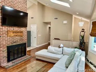 6 Pond View Drive, Riverhead, NY, 4 Bedrooms Bedrooms, 10 Rooms Rooms,3 BathroomsBathrooms,Residential,For Rent,Pond View,0,1030722 6 Pond View Drive, Riverhead, NY, 4 Bedrooms Bedrooms, 10 Rooms Rooms,3 BathroomsBathrooms,Residential,For Rent,Pond View,0,1030722