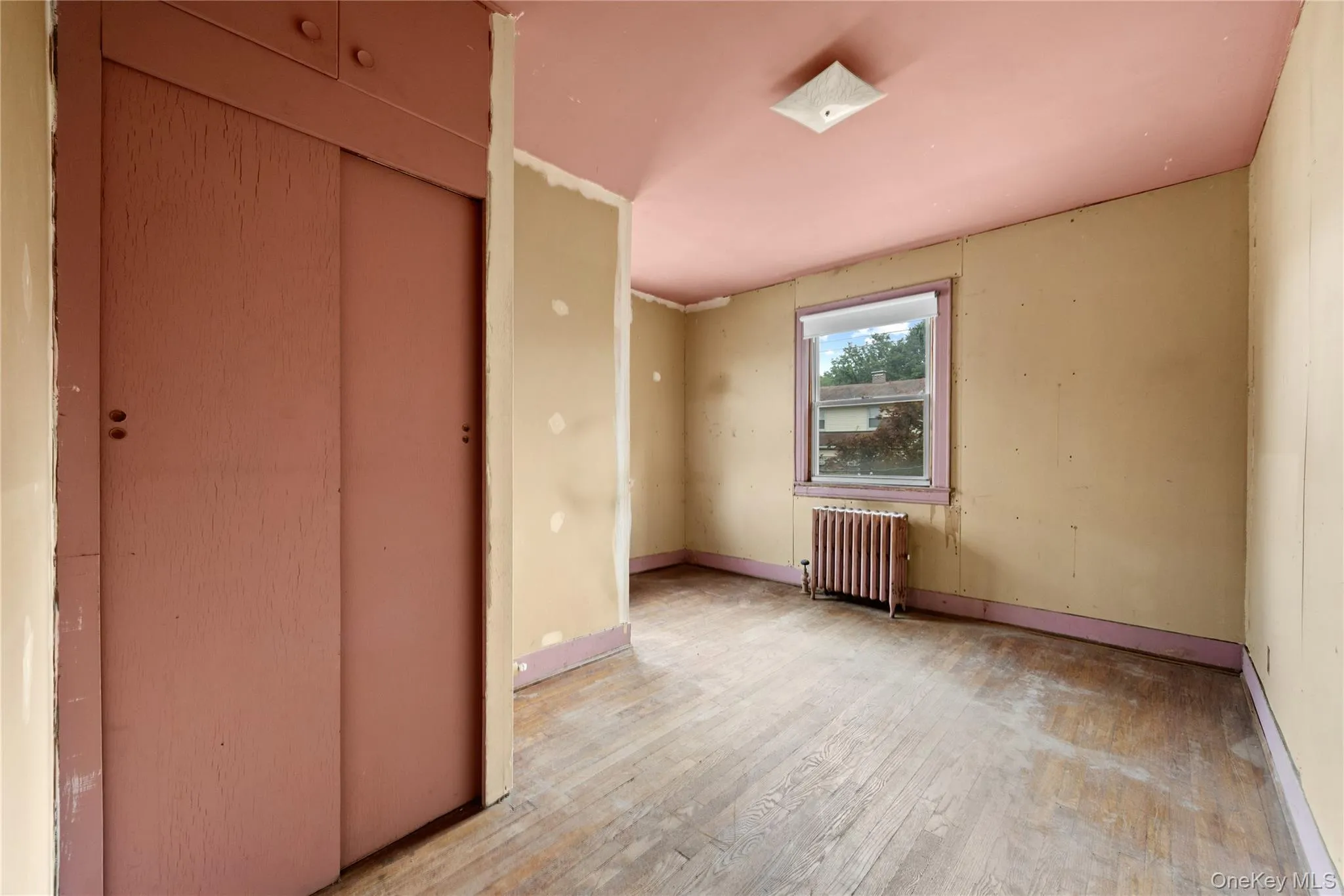 Bedroom. Bedroom.