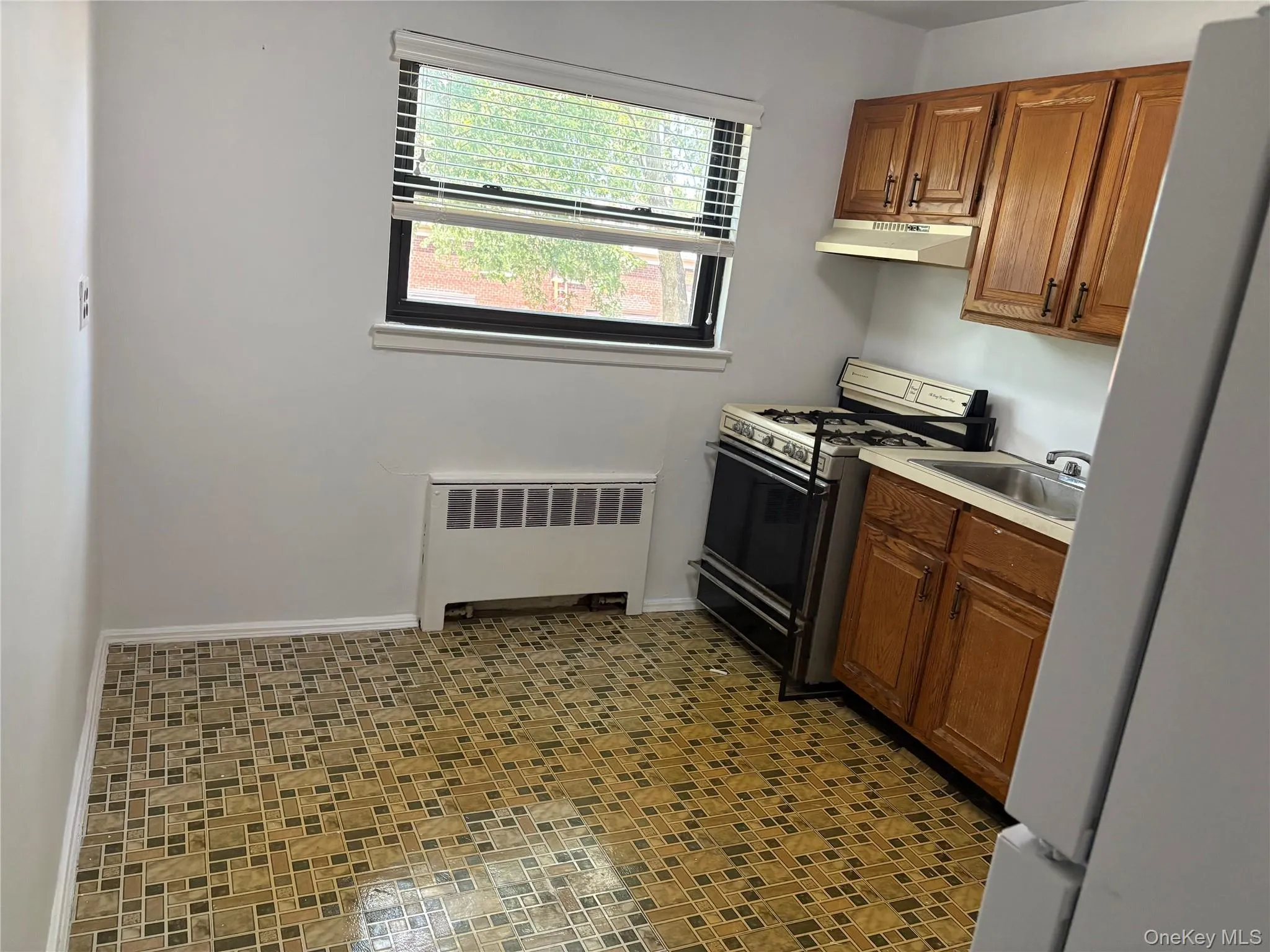 74-81 220th Street, New York, NY, 2 Bedrooms Bedrooms, 4 Rooms Rooms,1 BathroomBathrooms,Residential,For Rent,220th,0,1030726 74-81 220th Street, New York, NY, 2 Bedrooms Bedrooms, 4 Rooms Rooms,1 BathroomBathrooms,Residential,For Rent,220th,0,1030726