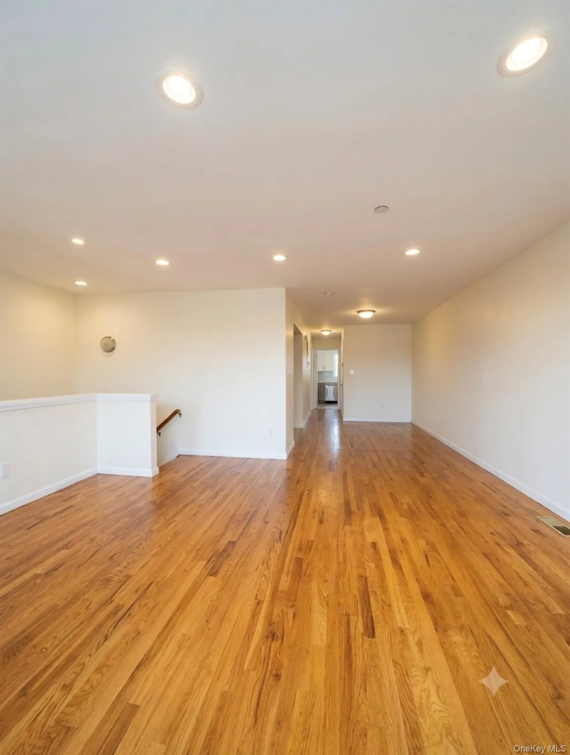 923 Euclid Avenue, New York, NY, 3 Bedrooms Bedrooms, 4 Rooms Rooms,1 BathroomBathrooms,Residential Lease,For Rent,Euclid,0,1030727 923 Euclid Avenue, New York, NY, 3 Bedrooms Bedrooms, 4 Rooms Rooms,1 BathroomBathrooms,Residential Lease,For Rent,Euclid,0,1030727