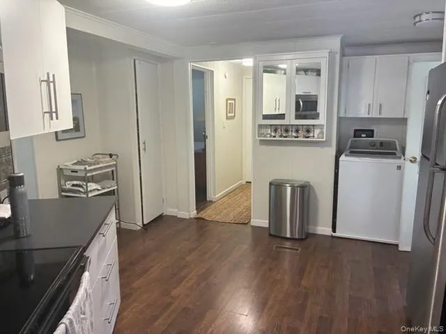 1661 Old Country Road, Riverhead, NY, 2 Bedrooms Bedrooms, 5 Rooms Rooms,1 BathroomBathrooms,Residential,For Rent,Old Country,0,1030728 1661 Old Country Road, Riverhead, NY, 2 Bedrooms Bedrooms, 5 Rooms Rooms,1 BathroomBathrooms,Residential,For Rent,Old Country,0,1030728