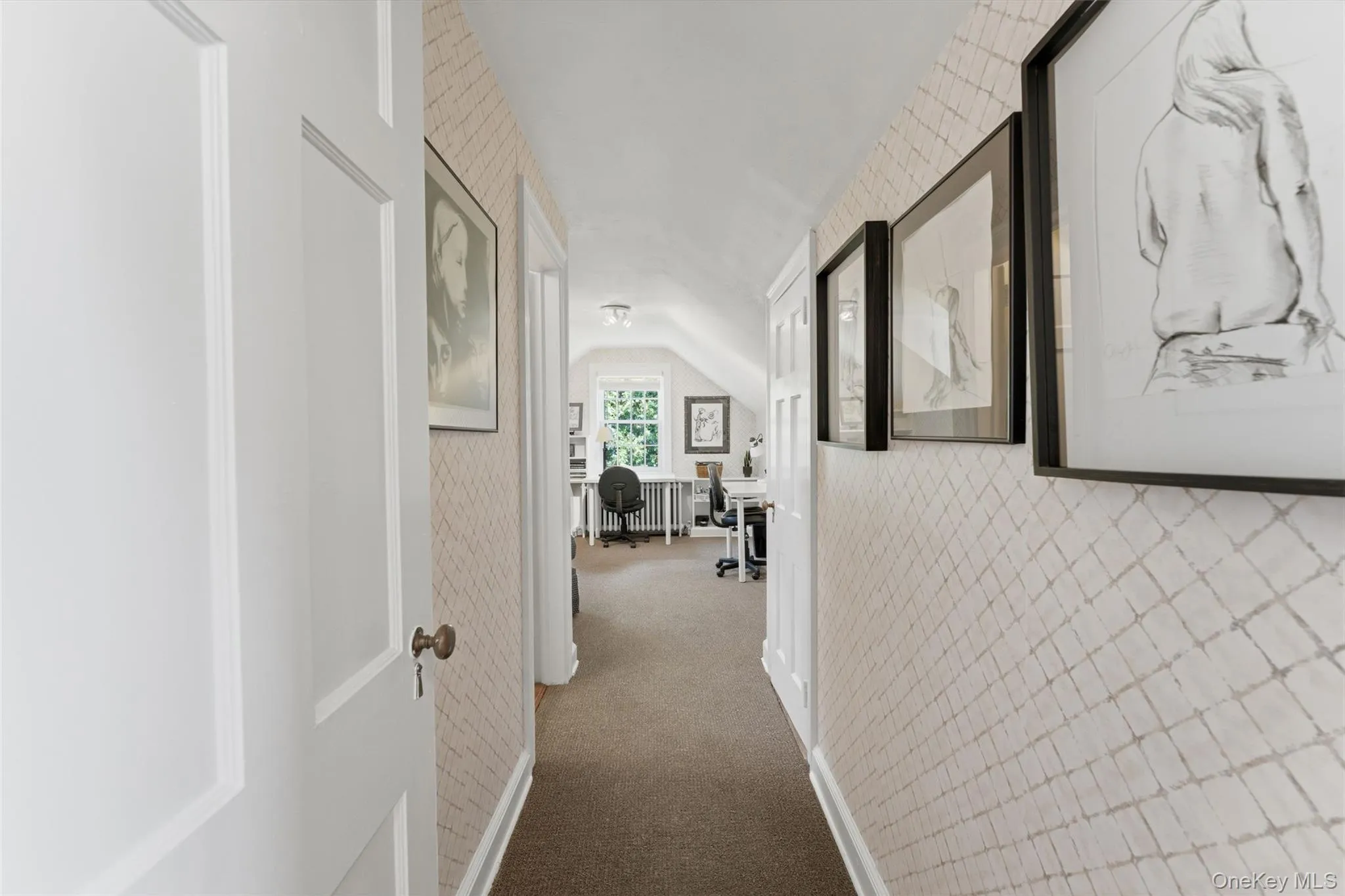 Entrance into the second En-suite Bedroom. Entrance into the second En-suite Bedroom.