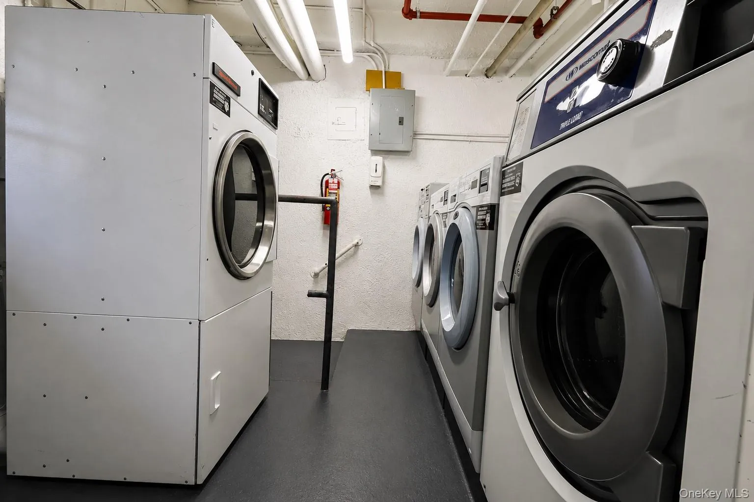 84-50 169th Street, New York, NY, 4 Rooms Rooms,1 BathroomBathrooms,Residential Lease,For Rent,169th,0,1030735 84-50 169th Street, New York, NY, 4 Rooms Rooms,1 BathroomBathrooms,Residential Lease,For Rent,169th,0,1030735