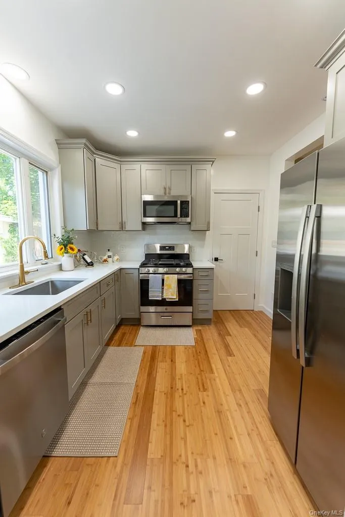 1217 Jackson Street, Peekskill, NY, 3 Bedrooms Bedrooms, 6 Rooms Rooms,1 BathroomBathrooms,Residential,For Rent,Jackson,0,1030739 1217 Jackson Street, Peekskill, NY, 3 Bedrooms Bedrooms, 6 Rooms Rooms,1 BathroomBathrooms,Residential,For Rent,Jackson,0,1030739