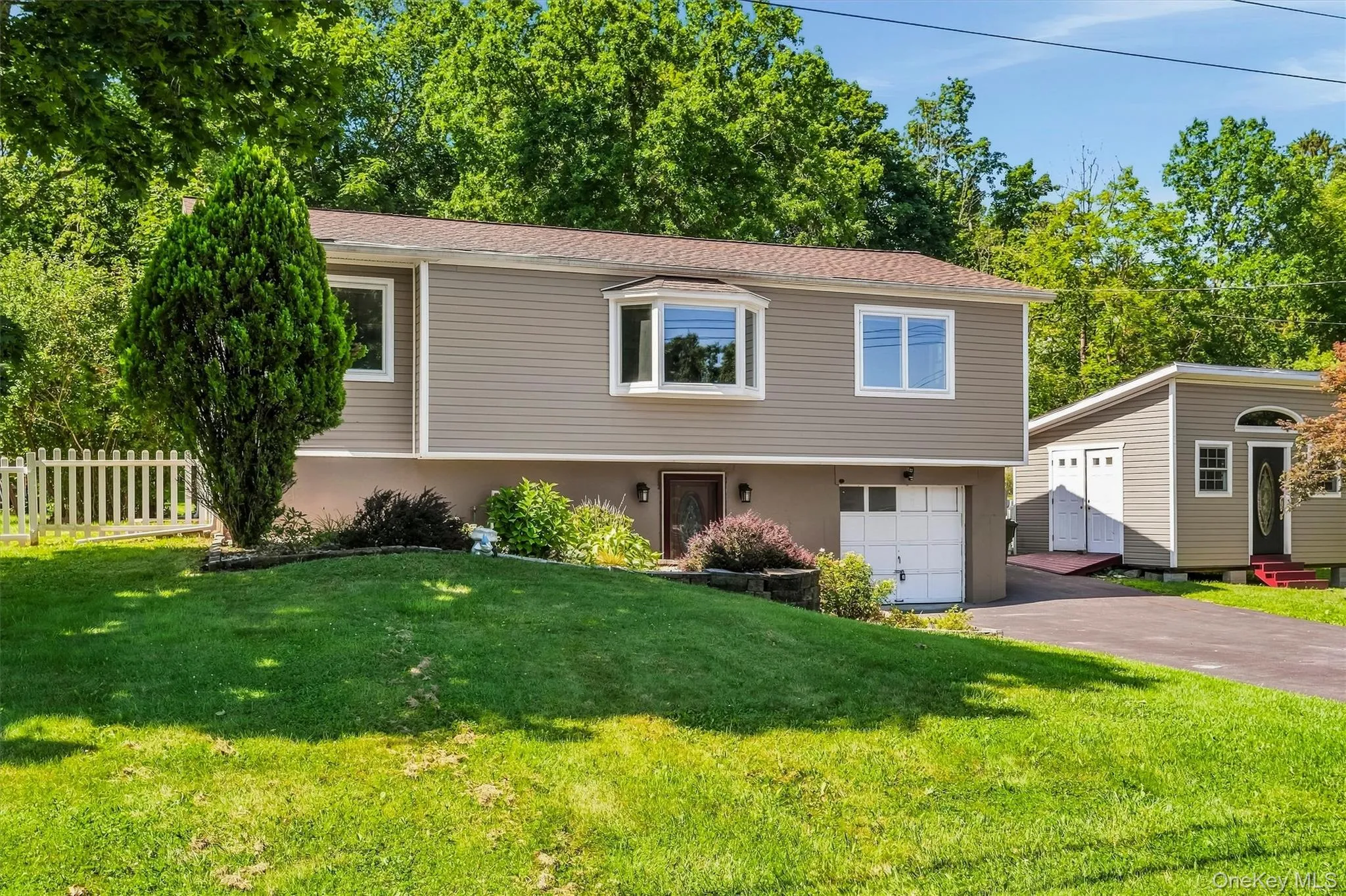 21 Trotting Drive, Chester Town, NY, 3 Bedrooms Bedrooms, 8 Rooms Rooms,2 BathroomsBathrooms,Residential,For Rent,Trotting,0,1030740 21 Trotting Drive, Chester Town, NY, 3 Bedrooms Bedrooms, 8 Rooms Rooms,2 BathroomsBathrooms,Residential,For Rent,Trotting,0,1030740