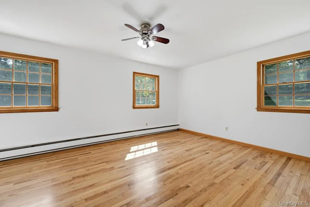 20 Williamsburg Drive, Smithtown, NY, 6 Bedrooms Bedrooms, 12 Rooms Rooms,2 BathroomsBathrooms,Residential Lease,For Rent,Williamsburg,0,1030743 20 Williamsburg Drive, Smithtown, NY, 6 Bedrooms Bedrooms, 12 Rooms Rooms,2 BathroomsBathrooms,Residential Lease,For Rent,Williamsburg,0,1030743