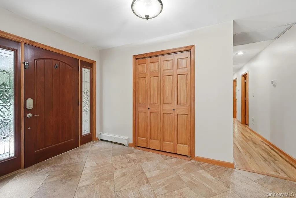 20 Williamsburg Drive, Smithtown, NY, 6 Bedrooms Bedrooms, 12 Rooms Rooms,2 BathroomsBathrooms,Residential Lease,For Rent,Williamsburg,0,1030743 20 Williamsburg Drive, Smithtown, NY, 6 Bedrooms Bedrooms, 12 Rooms Rooms,2 BathroomsBathrooms,Residential Lease,For Rent,Williamsburg,0,1030743