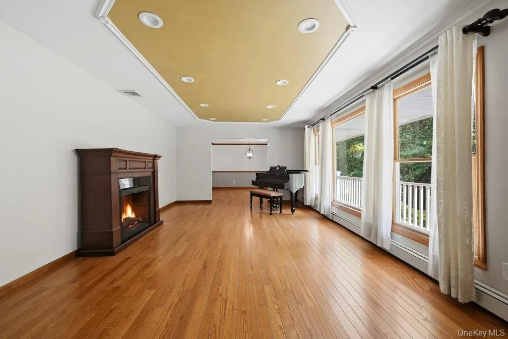 20 Williamsburg Drive, Smithtown, NY, 6 Bedrooms Bedrooms, 12 Rooms Rooms,2 BathroomsBathrooms,Residential Lease,For Rent,Williamsburg,0,1030743 20 Williamsburg Drive, Smithtown, NY, 6 Bedrooms Bedrooms, 12 Rooms Rooms,2 BathroomsBathrooms,Residential Lease,For Rent,Williamsburg,0,1030743