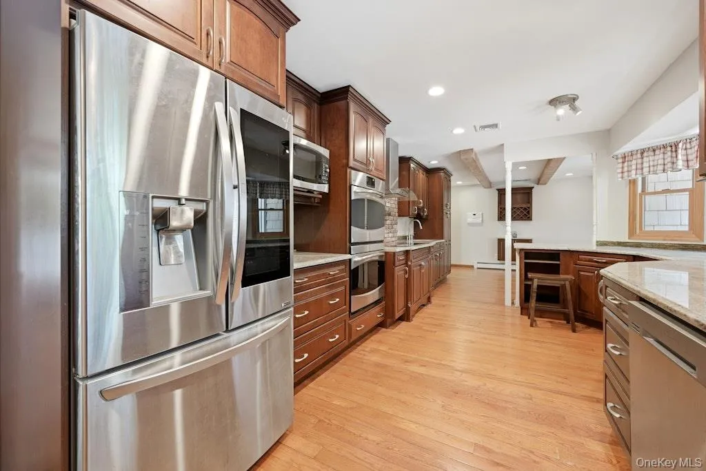 20 Williamsburg Drive, Smithtown, NY, 6 Bedrooms Bedrooms, 12 Rooms Rooms,2 BathroomsBathrooms,Residential Lease,For Rent,Williamsburg,0,1030743 20 Williamsburg Drive, Smithtown, NY, 6 Bedrooms Bedrooms, 12 Rooms Rooms,2 BathroomsBathrooms,Residential Lease,For Rent,Williamsburg,0,1030743