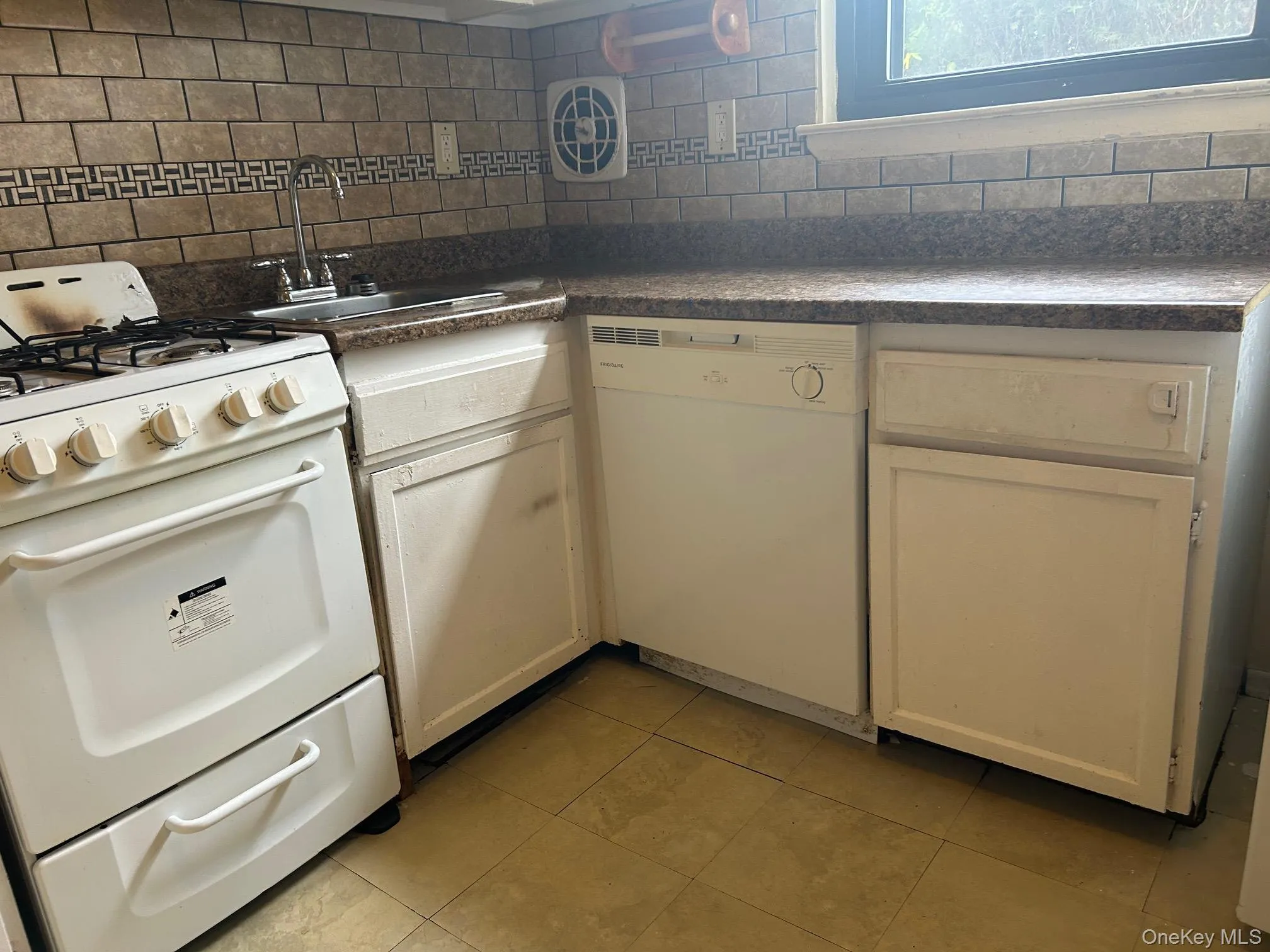 175 Sneden Place, Ramapo, NY, 1 Bedroom Bedrooms, 5 Rooms Rooms,1 BathroomBathrooms,Residential,For Rent,Sneden,0,1030744 175 Sneden Place, Ramapo, NY, 1 Bedroom Bedrooms, 5 Rooms Rooms,1 BathroomBathrooms,Residential,For Rent,Sneden,0,1030744
