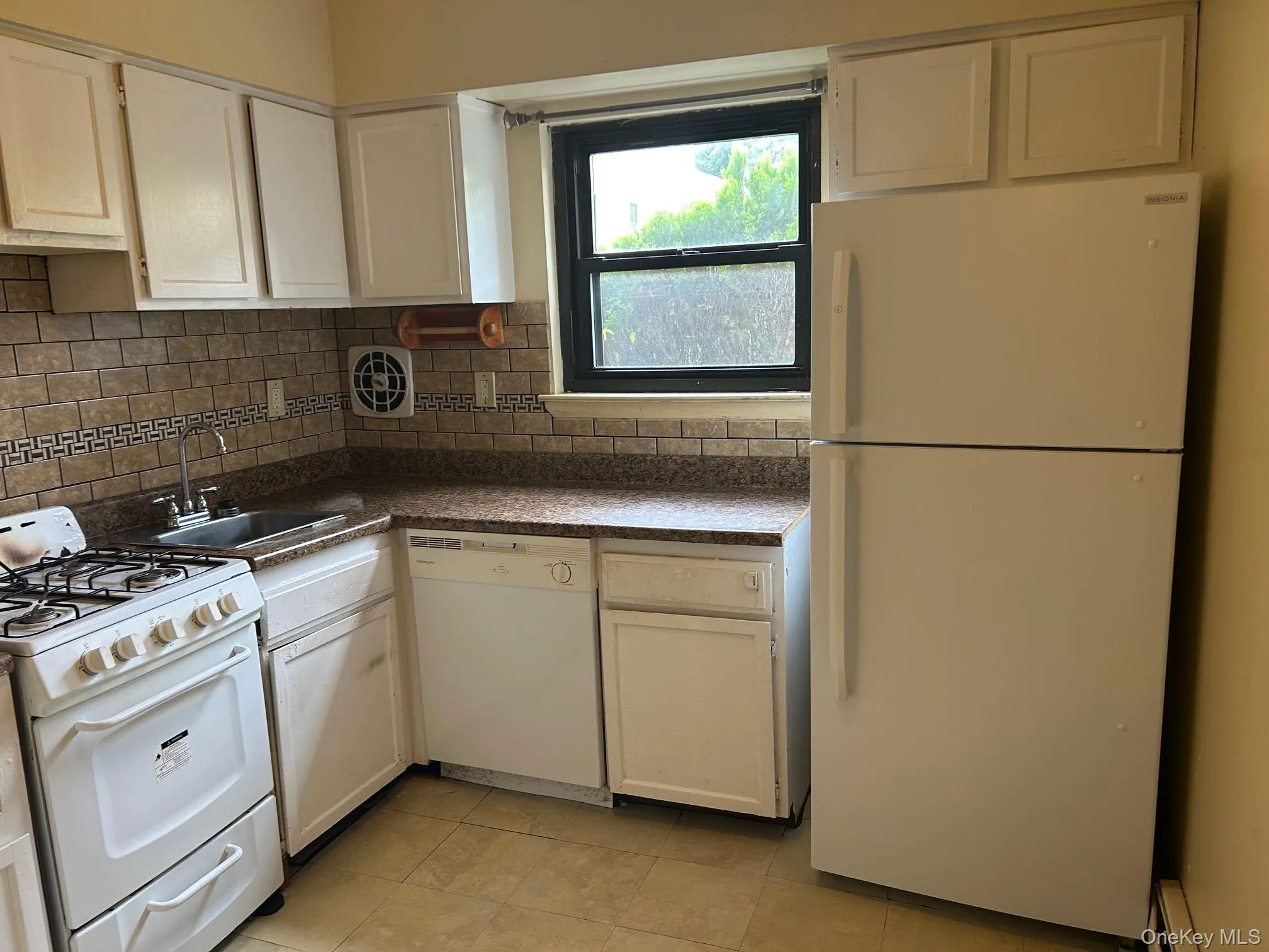 175 Sneden Place, Ramapo, NY, 1 Bedroom Bedrooms, 5 Rooms Rooms,1 BathroomBathrooms,Residential,For Rent,Sneden,0,1030744 175 Sneden Place, Ramapo, NY, 1 Bedroom Bedrooms, 5 Rooms Rooms,1 BathroomBathrooms,Residential,For Rent,Sneden,0,1030744