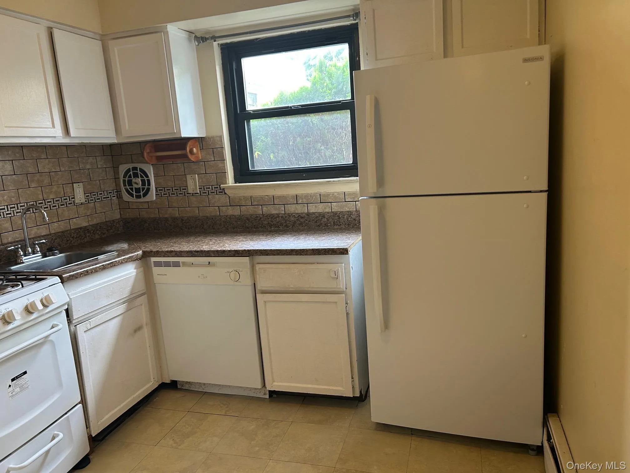 175 Sneden Place, Ramapo, NY, 1 Bedroom Bedrooms, 5 Rooms Rooms,1 BathroomBathrooms,Residential,For Rent,Sneden,0,1030744 175 Sneden Place, Ramapo, NY, 1 Bedroom Bedrooms, 5 Rooms Rooms,1 BathroomBathrooms,Residential,For Rent,Sneden,0,1030744