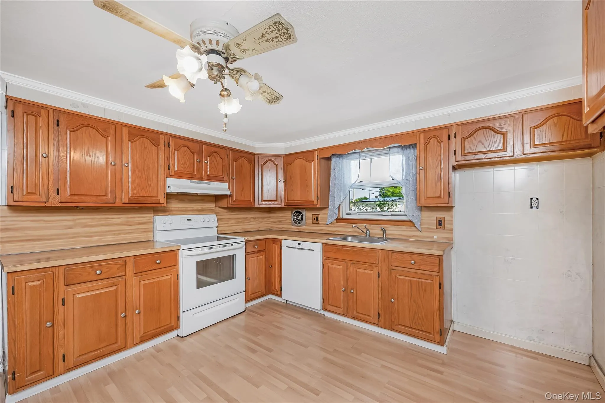 525 Beech Street, Babylon, NY, 5 Bedrooms Bedrooms, 9 Rooms Rooms,2 BathroomsBathrooms,Residential,For Rent,Beech,0,1030749 525 Beech Street, Babylon, NY, 5 Bedrooms Bedrooms, 9 Rooms Rooms,2 BathroomsBathrooms,Residential,For Rent,Beech,0,1030749