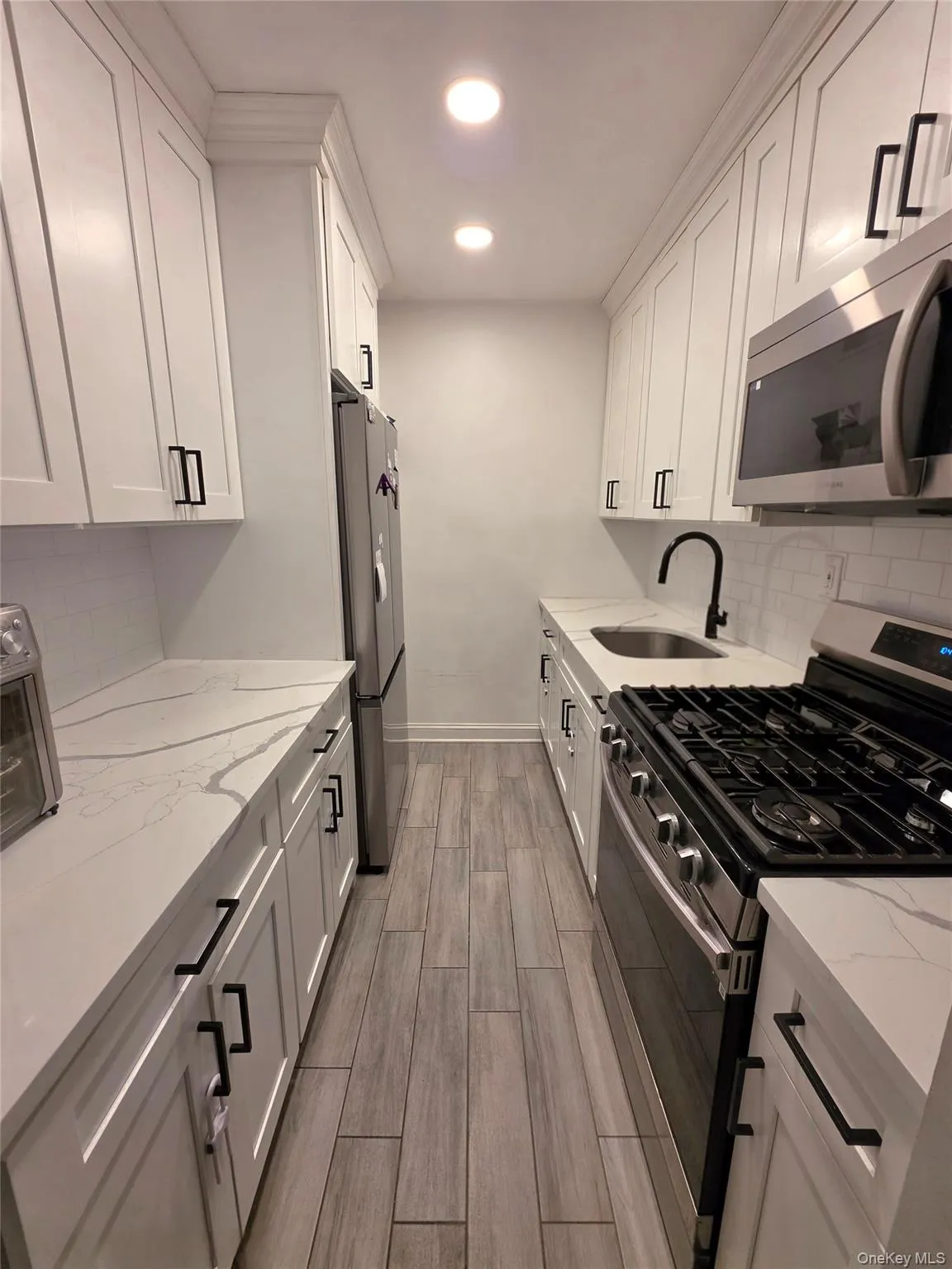 88-25 155th Avenue, New York, NY, 1 Bedroom Bedrooms, 4 Rooms Rooms,1 BathroomBathrooms,Residential,For Rent,155th,0,1030752 88-25 155th Avenue, New York, NY, 1 Bedroom Bedrooms, 4 Rooms Rooms,1 BathroomBathrooms,Residential,For Rent,155th,0,1030752