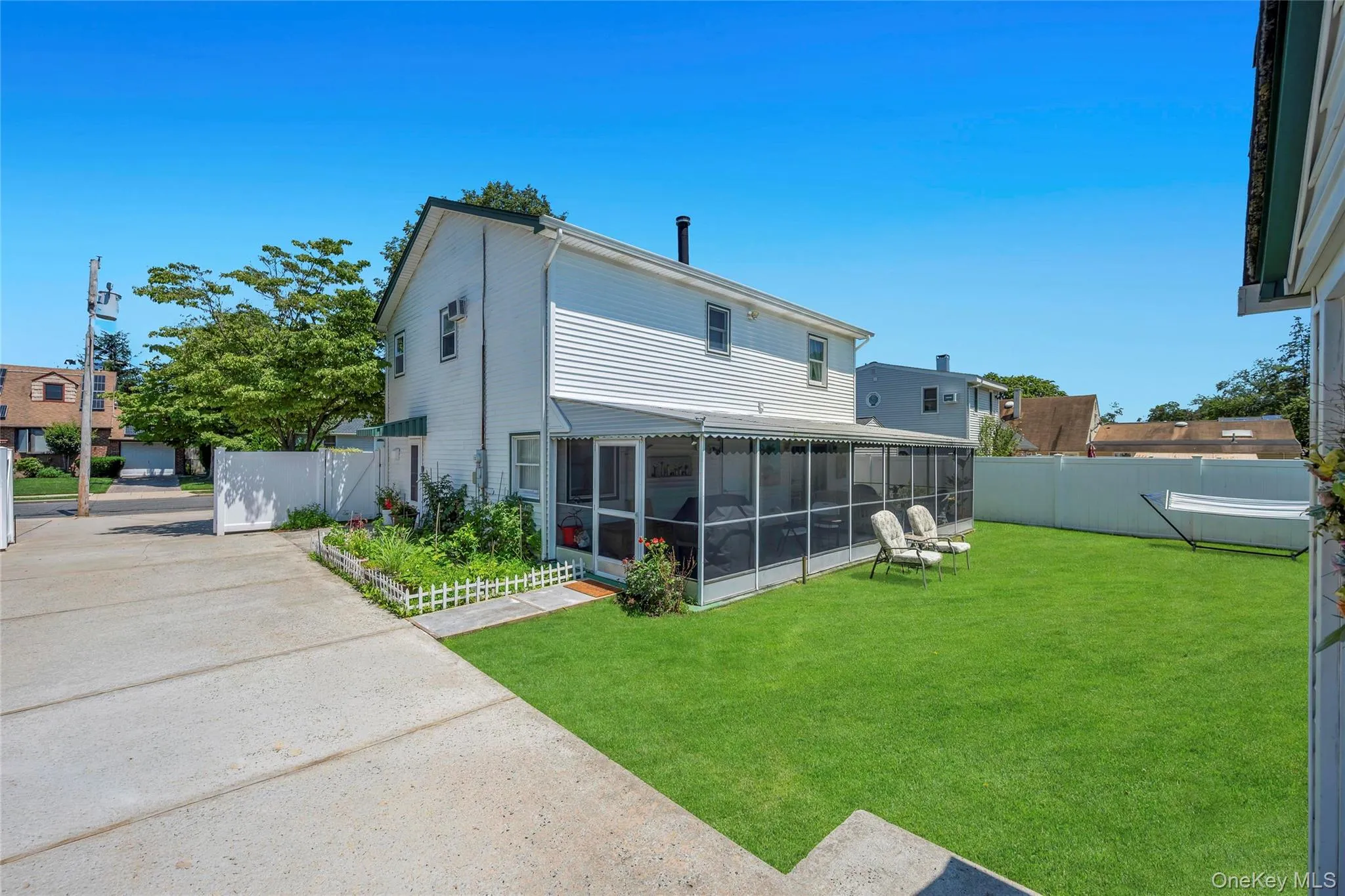 2362 6th Street, Hempstead, NY, 4 Bedrooms Bedrooms, 10 Rooms Rooms,2 BathroomsBathrooms,Residential,For Rent,6th,0,1030759 2362 6th Street, Hempstead, NY, 4 Bedrooms Bedrooms, 10 Rooms Rooms,2 BathroomsBathrooms,Residential,For Rent,6th,0,1030759