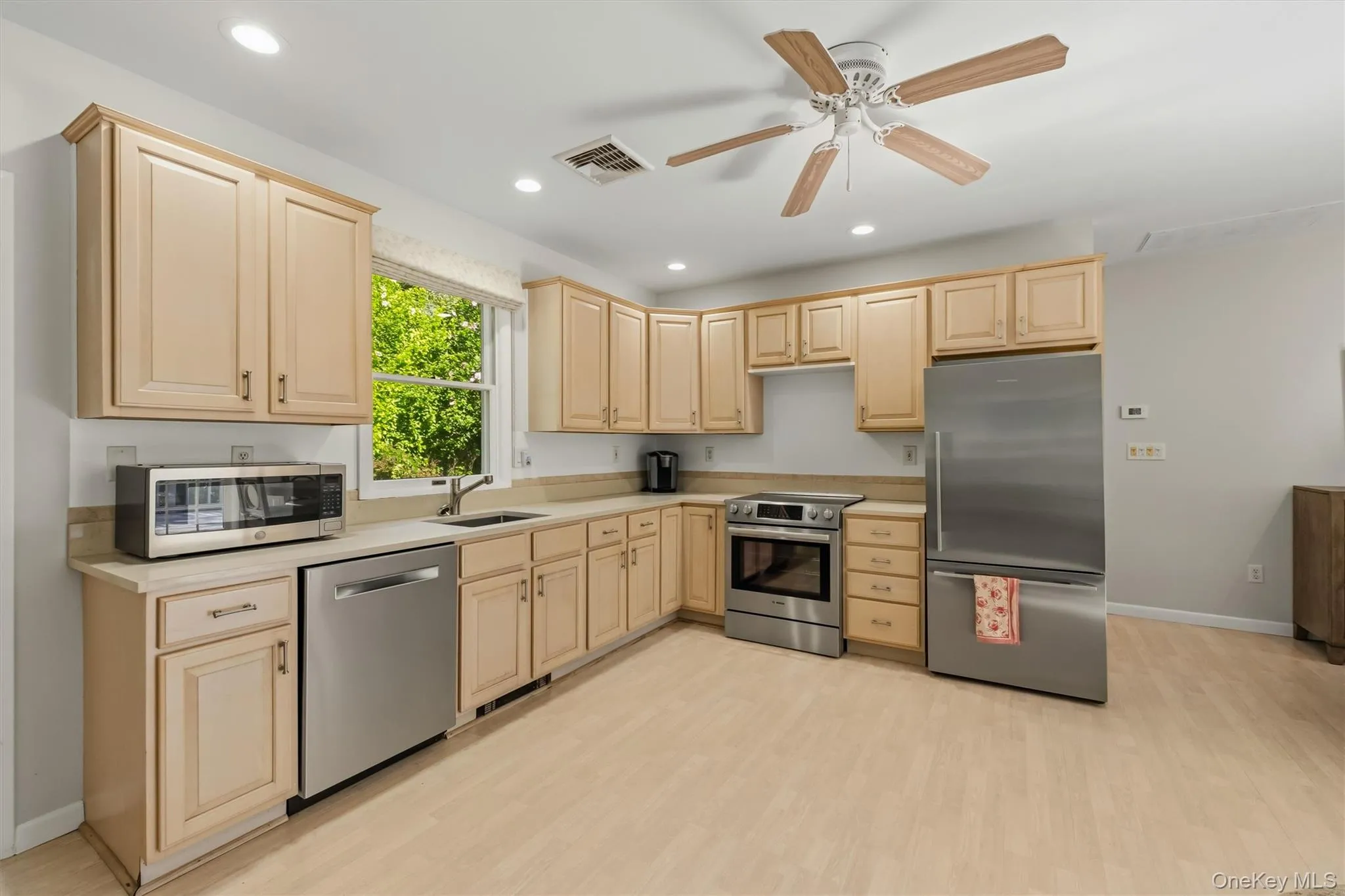 136 Lake Road, New Windsor, NY, 2 Bedrooms Bedrooms, 5 Rooms Rooms,1 BathroomBathrooms,Residential,For Rent,Lake,0,1030769 136 Lake Road, New Windsor, NY, 2 Bedrooms Bedrooms, 5 Rooms Rooms,1 BathroomBathrooms,Residential,For Rent,Lake,0,1030769