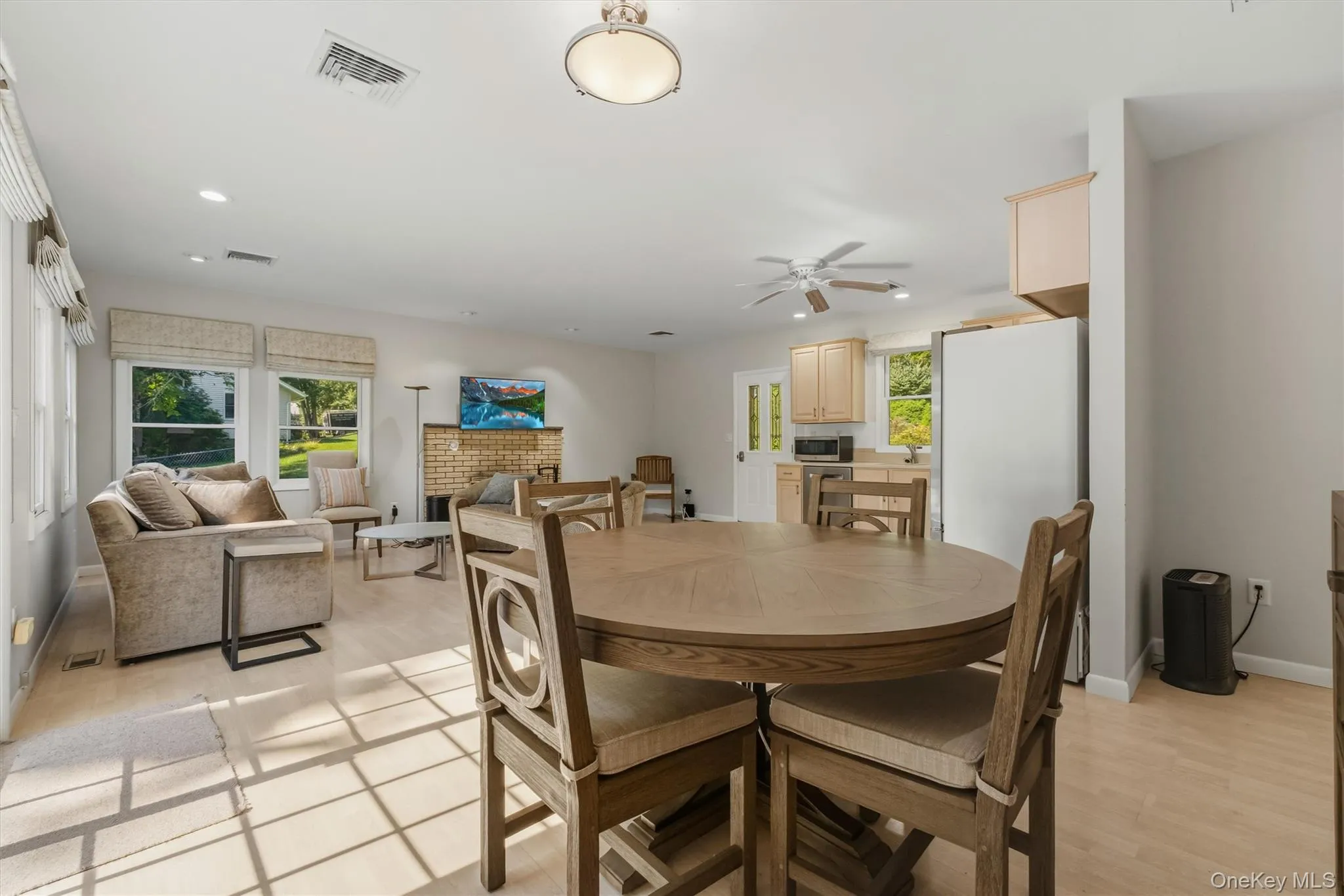 136 Lake Road, New Windsor, NY, 2 Bedrooms Bedrooms, 5 Rooms Rooms,1 BathroomBathrooms,Residential,For Rent,Lake,0,1030769 136 Lake Road, New Windsor, NY, 2 Bedrooms Bedrooms, 5 Rooms Rooms,1 BathroomBathrooms,Residential,For Rent,Lake,0,1030769