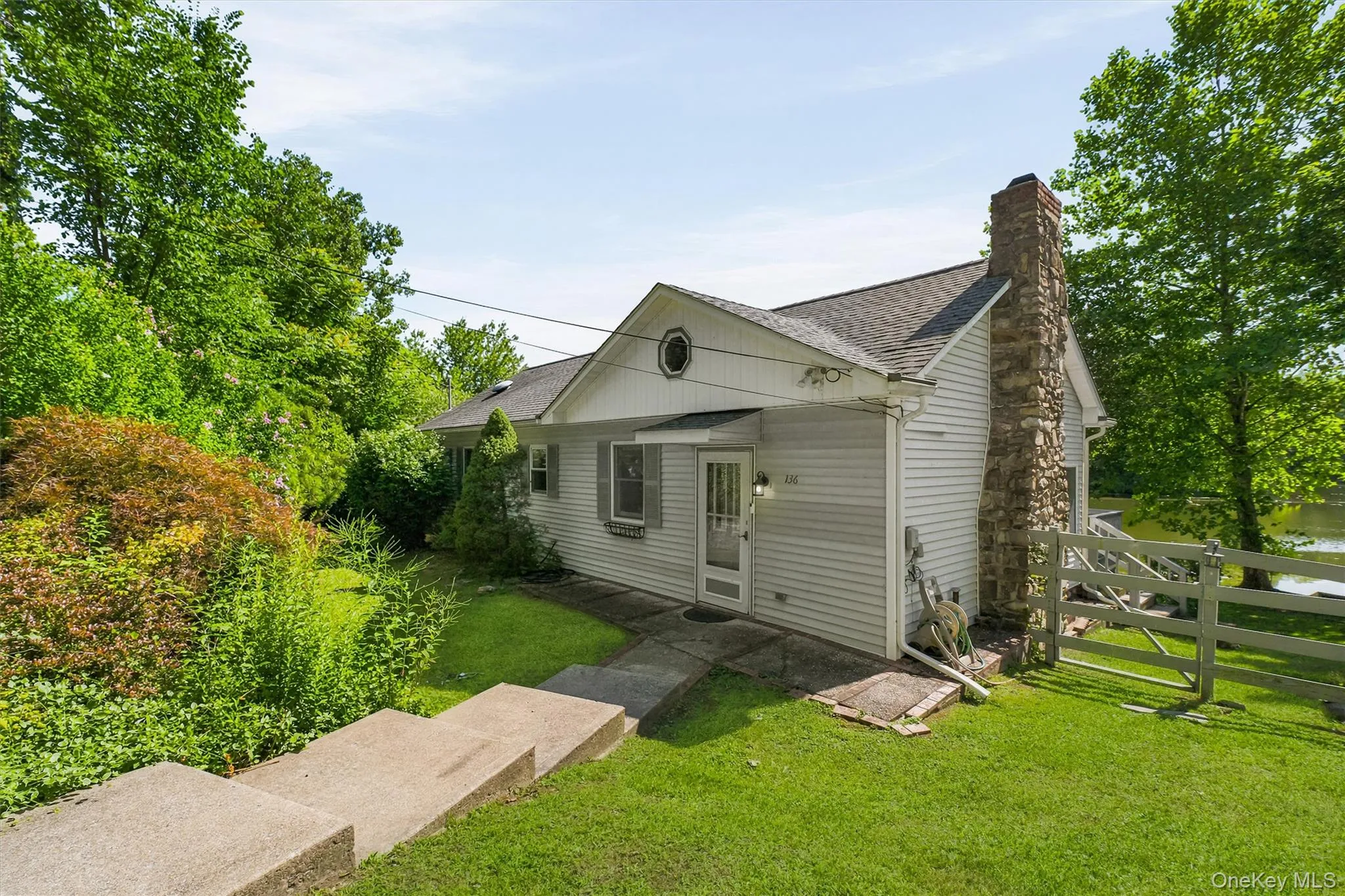 136 Lake Road, New Windsor, NY, 2 Bedrooms Bedrooms, 5 Rooms Rooms,1 BathroomBathrooms,Residential,For Rent,Lake,0,1030769 136 Lake Road, New Windsor, NY, 2 Bedrooms Bedrooms, 5 Rooms Rooms,1 BathroomBathrooms,Residential,For Rent,Lake,0,1030769