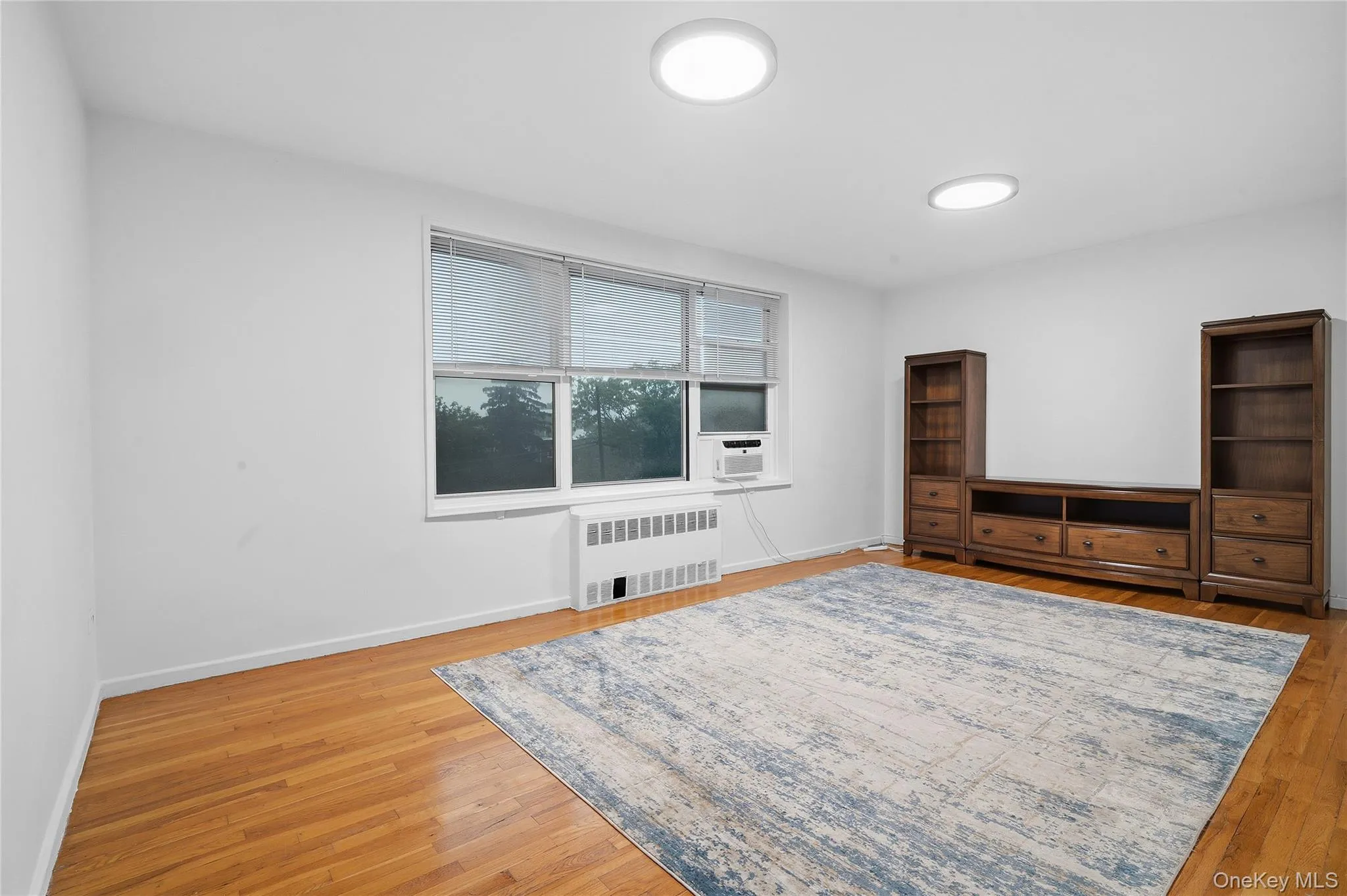 74-45 Yellowstone Boulevard, New York, NY, 1 Bedroom Bedrooms, 5 Rooms Rooms,1 BathroomBathrooms,Residential,For Rent,Yellowstone,0,1030783 74-45 Yellowstone Boulevard, New York, NY, 1 Bedroom Bedrooms, 5 Rooms Rooms,1 BathroomBathrooms,Residential,For Rent,Yellowstone,0,1030783