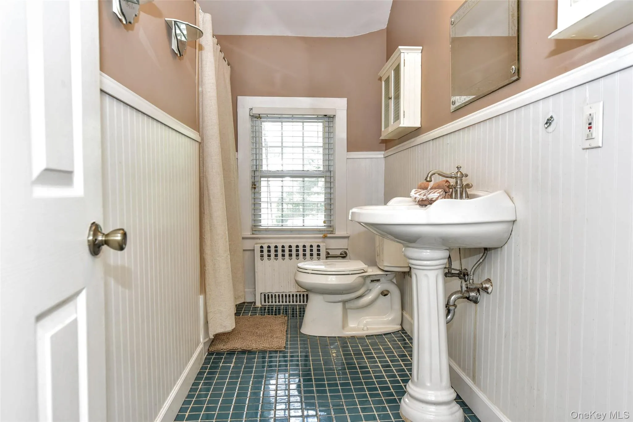 127 Hunt Avenue, Orangetown, NY, 3 Bedrooms Bedrooms, 7 Rooms Rooms,1 BathroomBathrooms,Residential,For Rent,Hunt,0,1030784 127 Hunt Avenue, Orangetown, NY, 3 Bedrooms Bedrooms, 7 Rooms Rooms,1 BathroomBathrooms,Residential,For Rent,Hunt,0,1030784