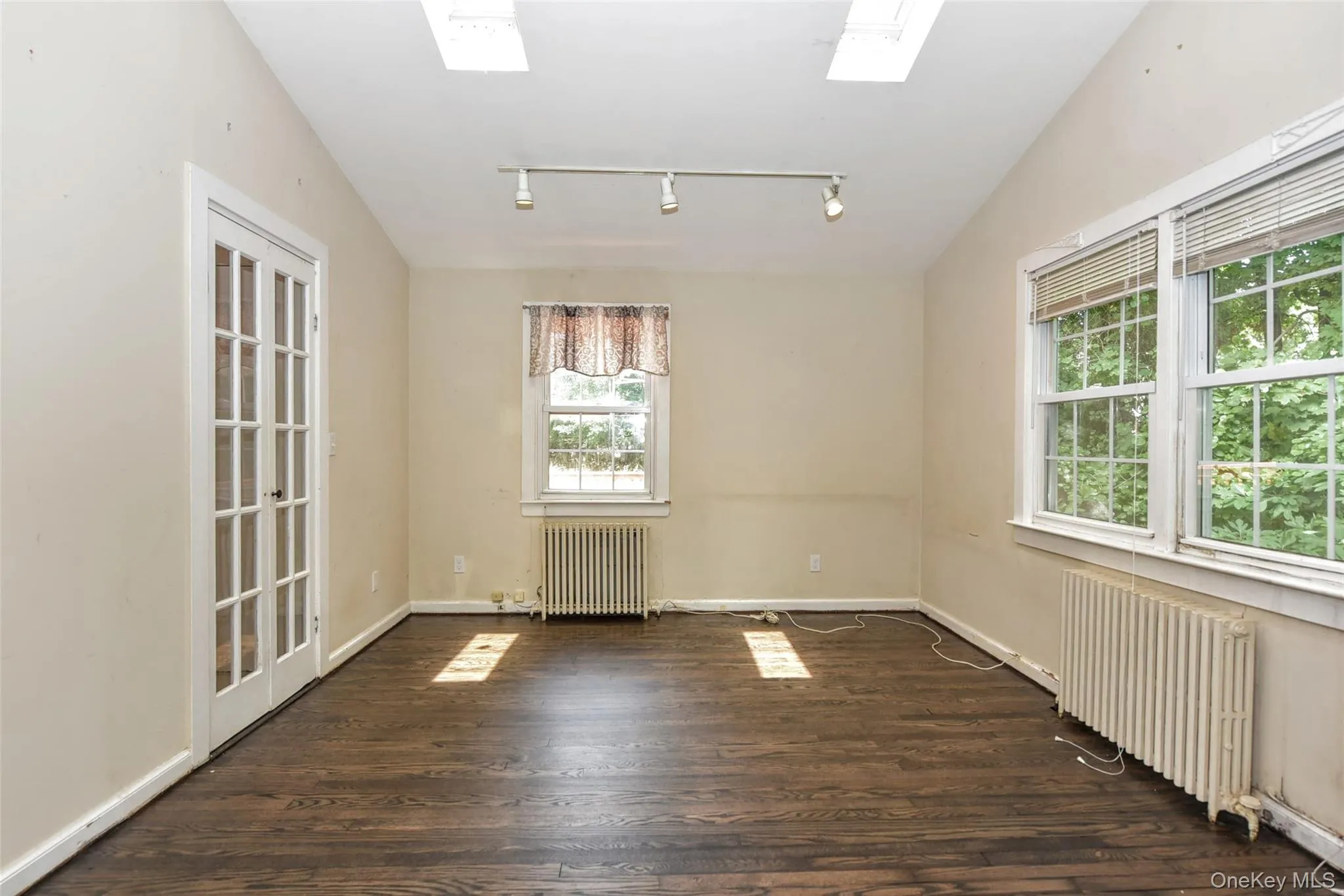 127 Hunt Avenue, Orangetown, NY, 3 Bedrooms Bedrooms, 7 Rooms Rooms,1 BathroomBathrooms,Residential,For Rent,Hunt,0,1030784 127 Hunt Avenue, Orangetown, NY, 3 Bedrooms Bedrooms, 7 Rooms Rooms,1 BathroomBathrooms,Residential,For Rent,Hunt,0,1030784