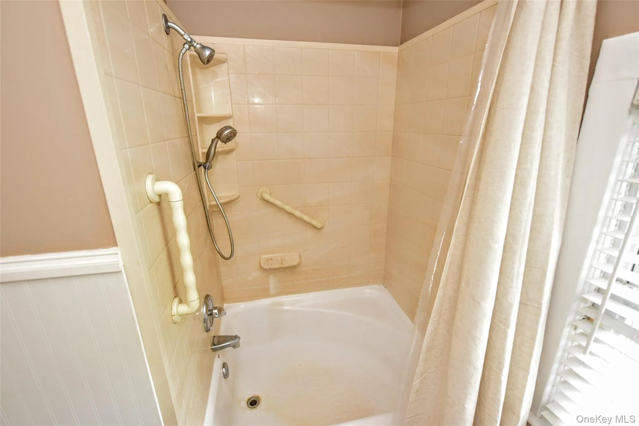 127 Hunt Avenue, Orangetown, NY, 3 Bedrooms Bedrooms, 7 Rooms Rooms,1 BathroomBathrooms,Residential,For Rent,Hunt,0,1030784 127 Hunt Avenue, Orangetown, NY, 3 Bedrooms Bedrooms, 7 Rooms Rooms,1 BathroomBathrooms,Residential,For Rent,Hunt,0,1030784
