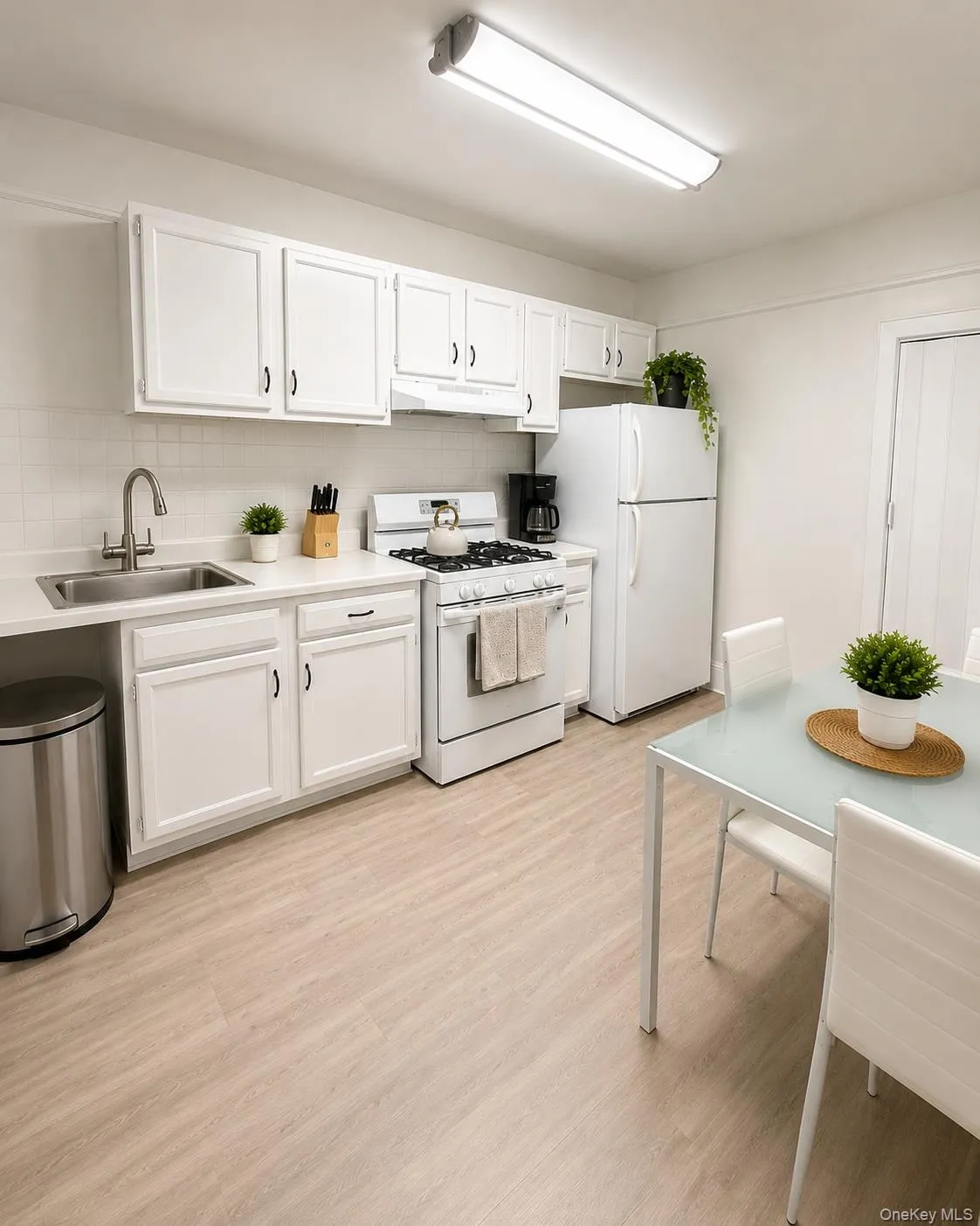 4712 1/2 99th Street, New York, NY, 1 Bedroom Bedrooms, 4 Rooms Rooms,1 BathroomBathrooms,Residential Lease,For Rent,99th,0,1030786 4712 1/2 99th Street, New York, NY, 1 Bedroom Bedrooms, 4 Rooms Rooms,1 BathroomBathrooms,Residential Lease,For Rent,99th,0,1030786