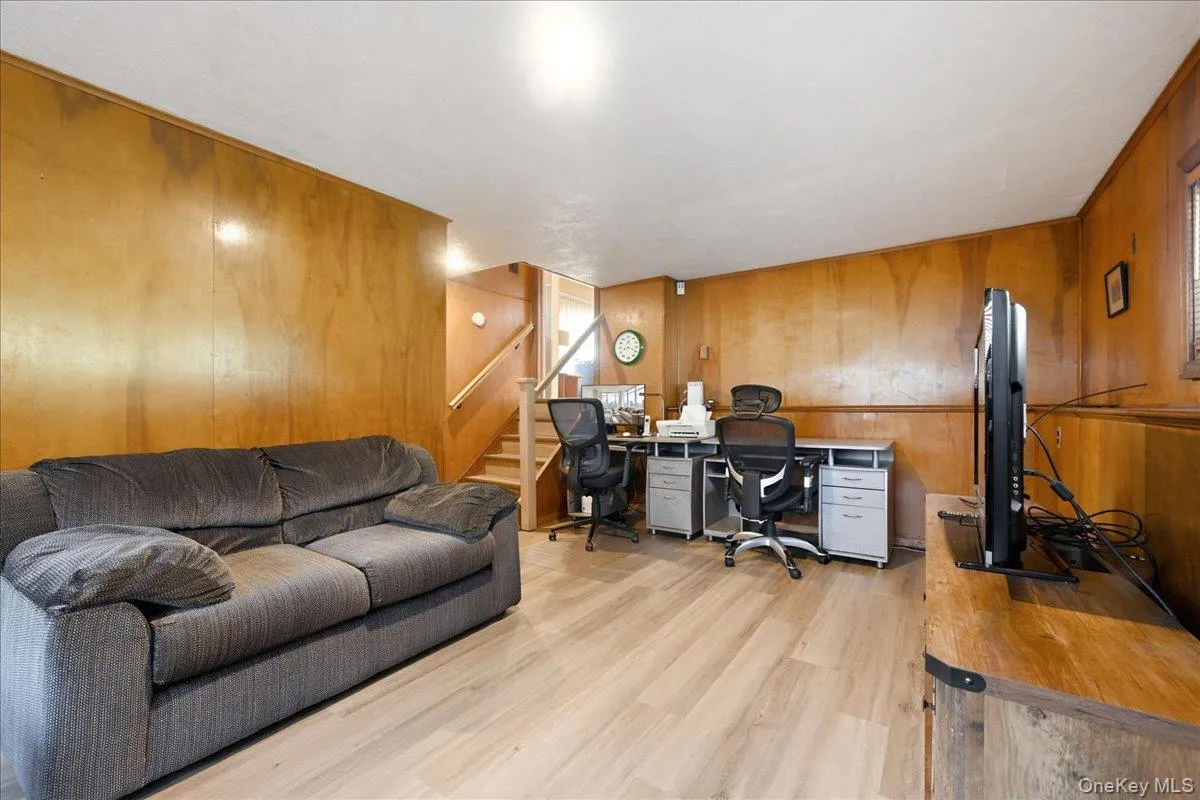 658 Richmond Road, Hempstead, NY, 3 Bedrooms Bedrooms, 7 Rooms Rooms,2 BathroomsBathrooms,Residential,For Rent,Richmond,0,1030787 658 Richmond Road, Hempstead, NY, 3 Bedrooms Bedrooms, 7 Rooms Rooms,2 BathroomsBathrooms,Residential,For Rent,Richmond,0,1030787