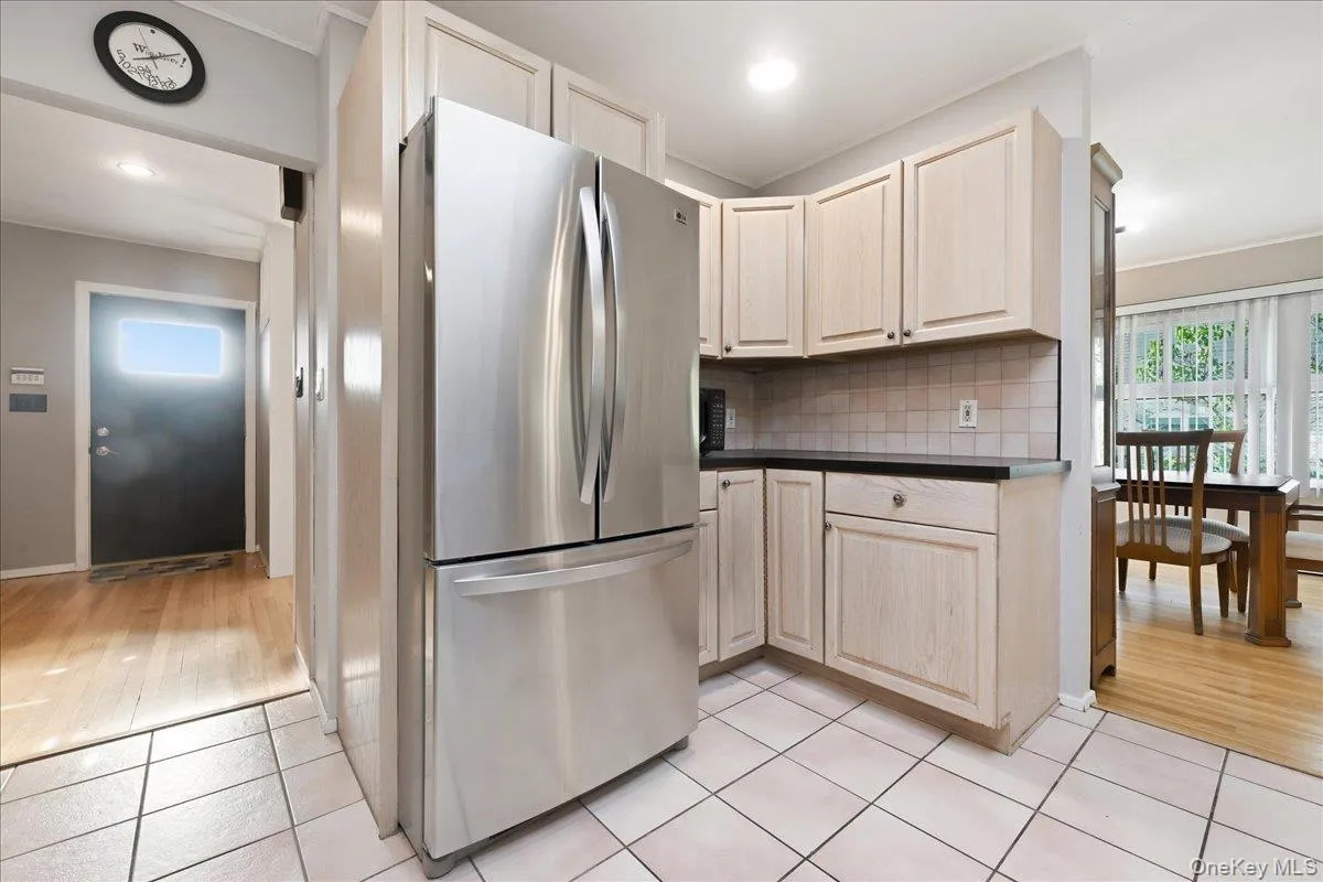 658 Richmond Road, Hempstead, NY, 3 Bedrooms Bedrooms, 7 Rooms Rooms,2 BathroomsBathrooms,Residential,For Rent,Richmond,0,1030787 658 Richmond Road, Hempstead, NY, 3 Bedrooms Bedrooms, 7 Rooms Rooms,2 BathroomsBathrooms,Residential,For Rent,Richmond,0,1030787