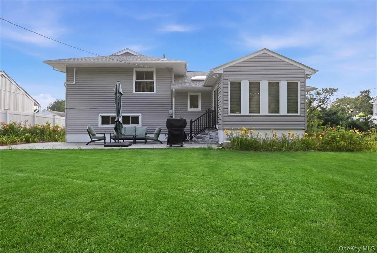 658 Richmond Road, Hempstead, NY, 3 Bedrooms Bedrooms, 7 Rooms Rooms,2 BathroomsBathrooms,Residential,For Rent,Richmond,0,1030787 658 Richmond Road, Hempstead, NY, 3 Bedrooms Bedrooms, 7 Rooms Rooms,2 BathroomsBathrooms,Residential,For Rent,Richmond,0,1030787