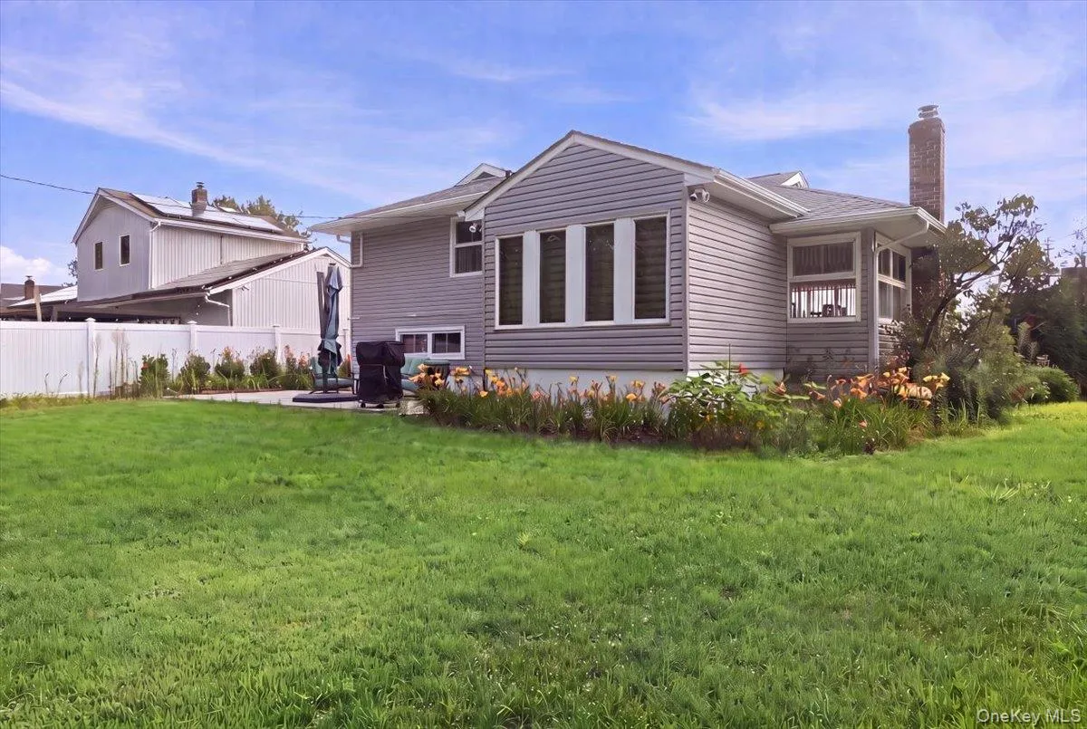 658 Richmond Road, Hempstead, NY, 3 Bedrooms Bedrooms, 7 Rooms Rooms,2 BathroomsBathrooms,Residential,For Rent,Richmond,0,1030787 658 Richmond Road, Hempstead, NY, 3 Bedrooms Bedrooms, 7 Rooms Rooms,2 BathroomsBathrooms,Residential,For Rent,Richmond,0,1030787