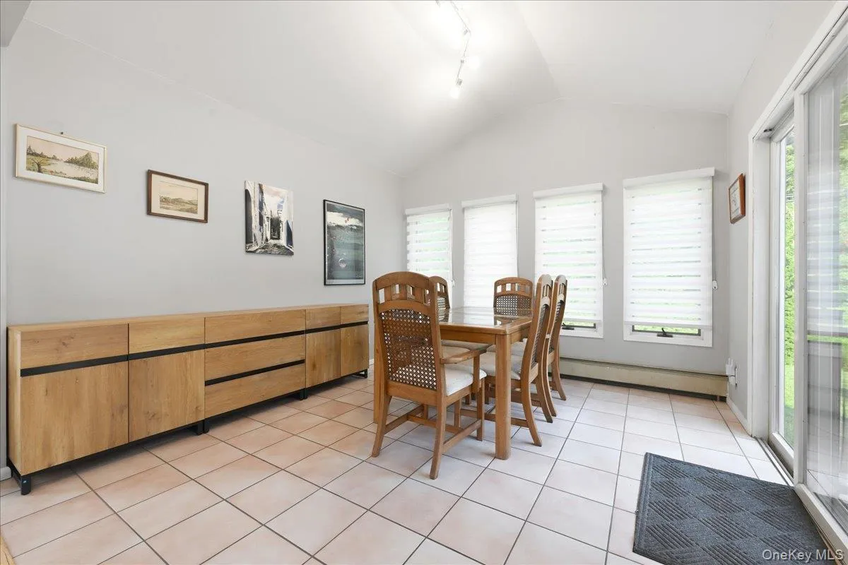 658 Richmond Road, Hempstead, NY, 3 Bedrooms Bedrooms, 7 Rooms Rooms,2 BathroomsBathrooms,Residential,For Rent,Richmond,0,1030787 658 Richmond Road, Hempstead, NY, 3 Bedrooms Bedrooms, 7 Rooms Rooms,2 BathroomsBathrooms,Residential,For Rent,Richmond,0,1030787