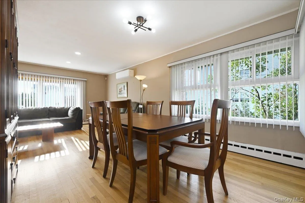 658 Richmond Road, Hempstead, NY, 3 Bedrooms Bedrooms, 7 Rooms Rooms,2 BathroomsBathrooms,Residential,For Rent,Richmond,0,1030787 658 Richmond Road, Hempstead, NY, 3 Bedrooms Bedrooms, 7 Rooms Rooms,2 BathroomsBathrooms,Residential,For Rent,Richmond,0,1030787