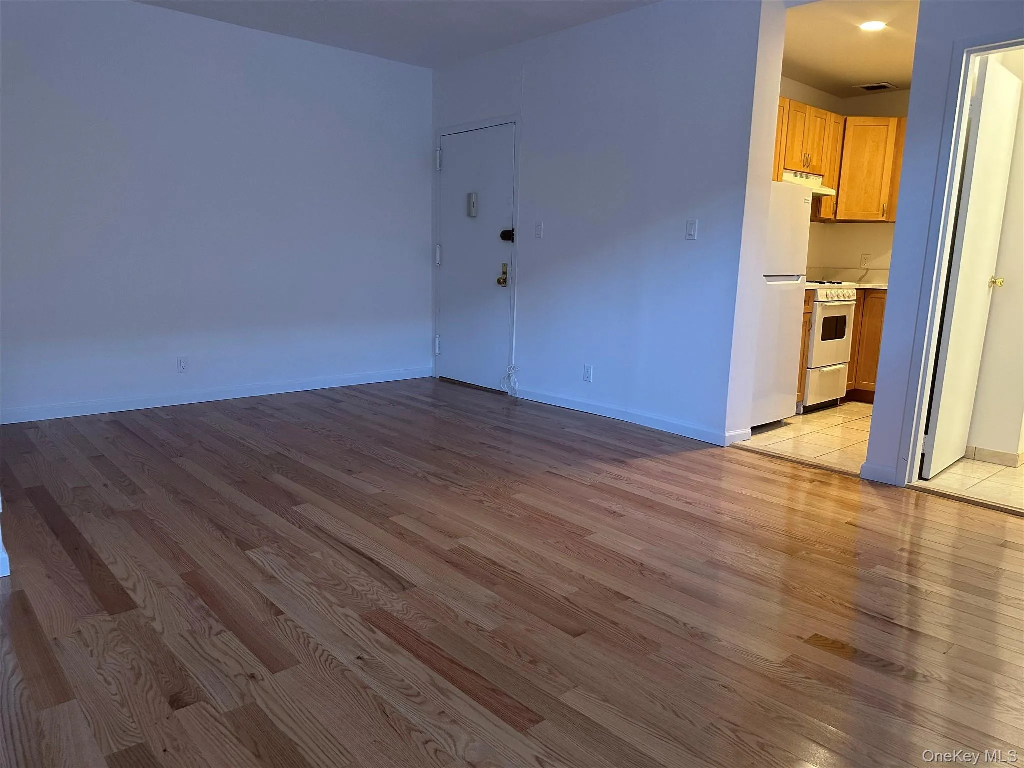 310 Riverside Boulevard, Long Beach, NY, 1 Room Rooms,1 BathroomBathrooms,Residential Lease,For Rent,Riverside,0,1030796 310 Riverside Boulevard, Long Beach, NY, 1 Room Rooms,1 BathroomBathrooms,Residential Lease,For Rent,Riverside,0,1030796